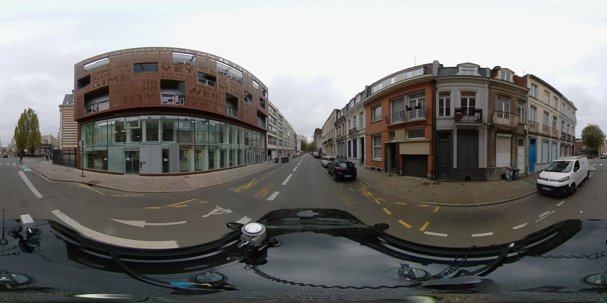 Street view near Maison Internationale Des Chercheurs, Lille — © meldig (CC BY-SA · Mapillary)