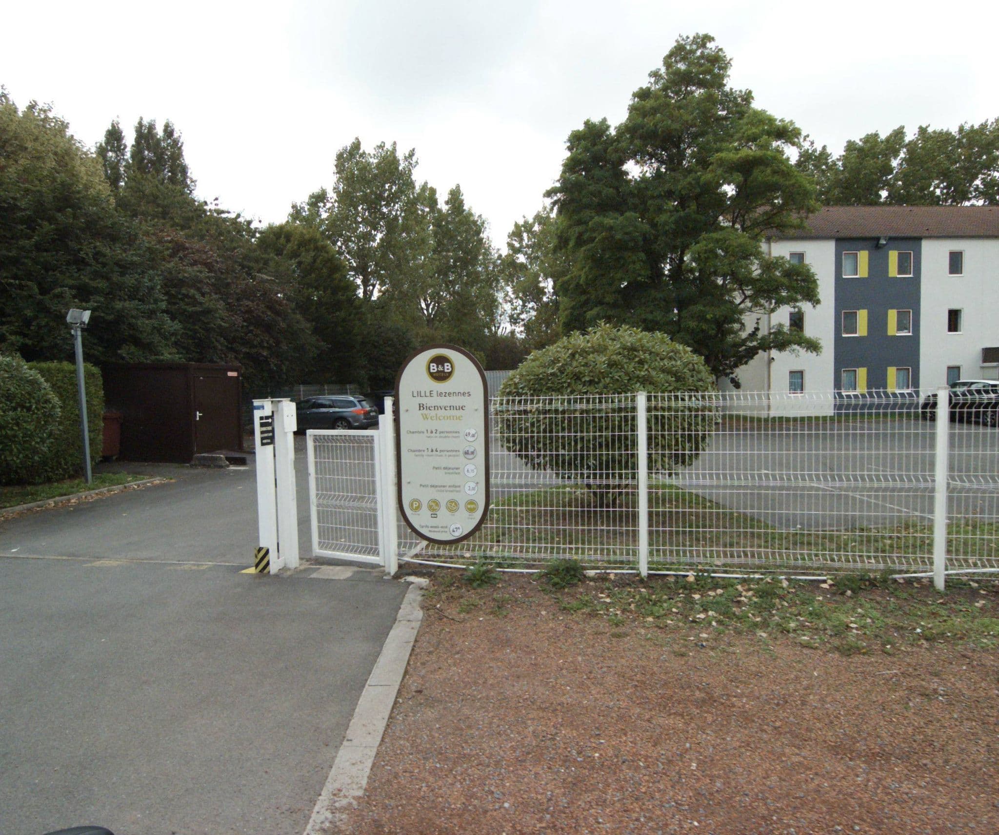 Street view near B&B HOTEL, Lezennes — © melimmergis (CC BY-SA · Mapillary)