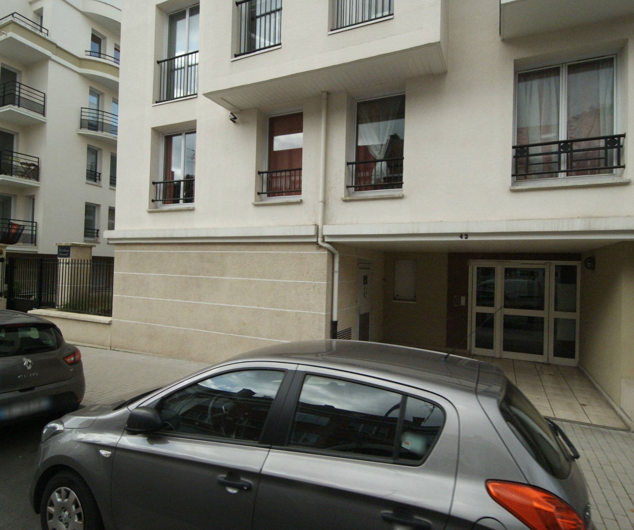 Street view near C'est Pas l'Hôtel, La Madeleine — © melimmergis (CC BY-SA · Mapillary)