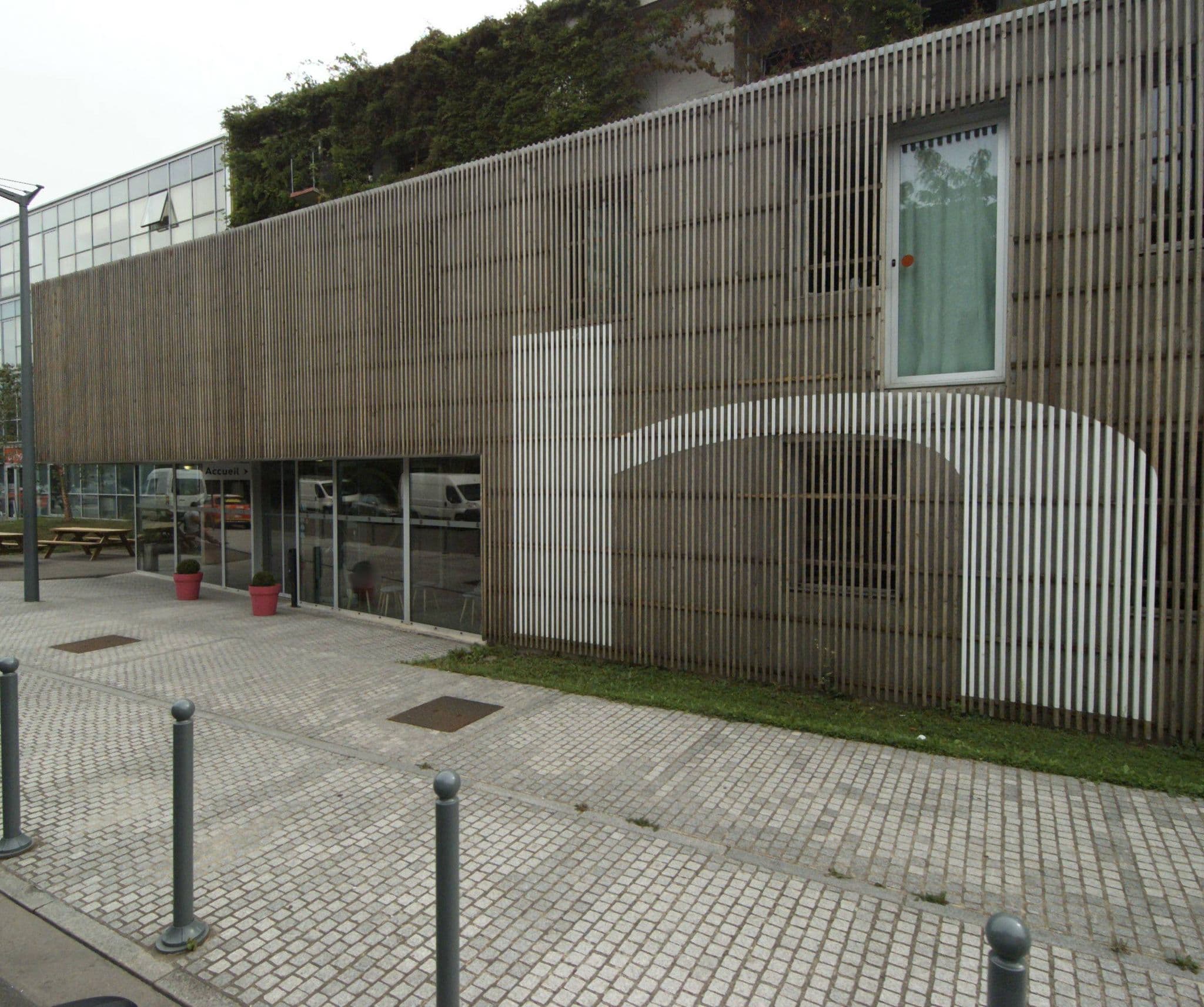 Street view near B&B Lille Centre Grand Palais, Lille — © melimmergis (CC BY-SA · Mapillary)