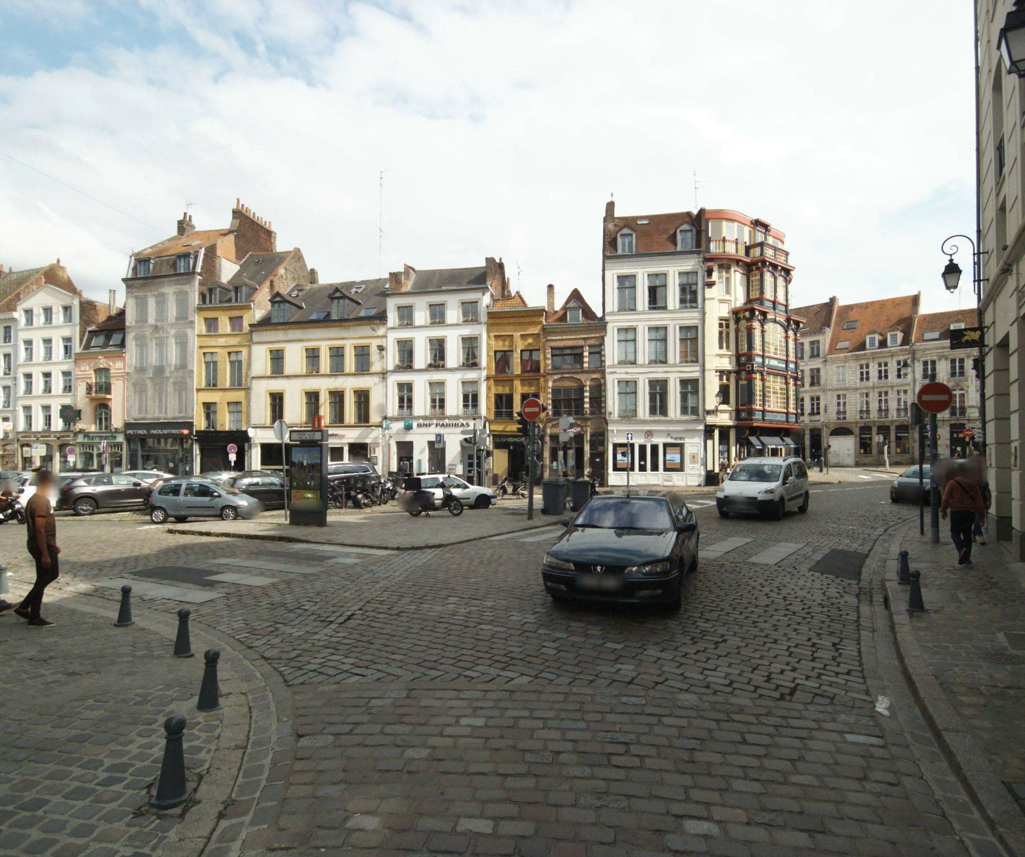 Street view near Noella's Suite, Lille — © melimmergis (CC BY-SA · Mapillary)