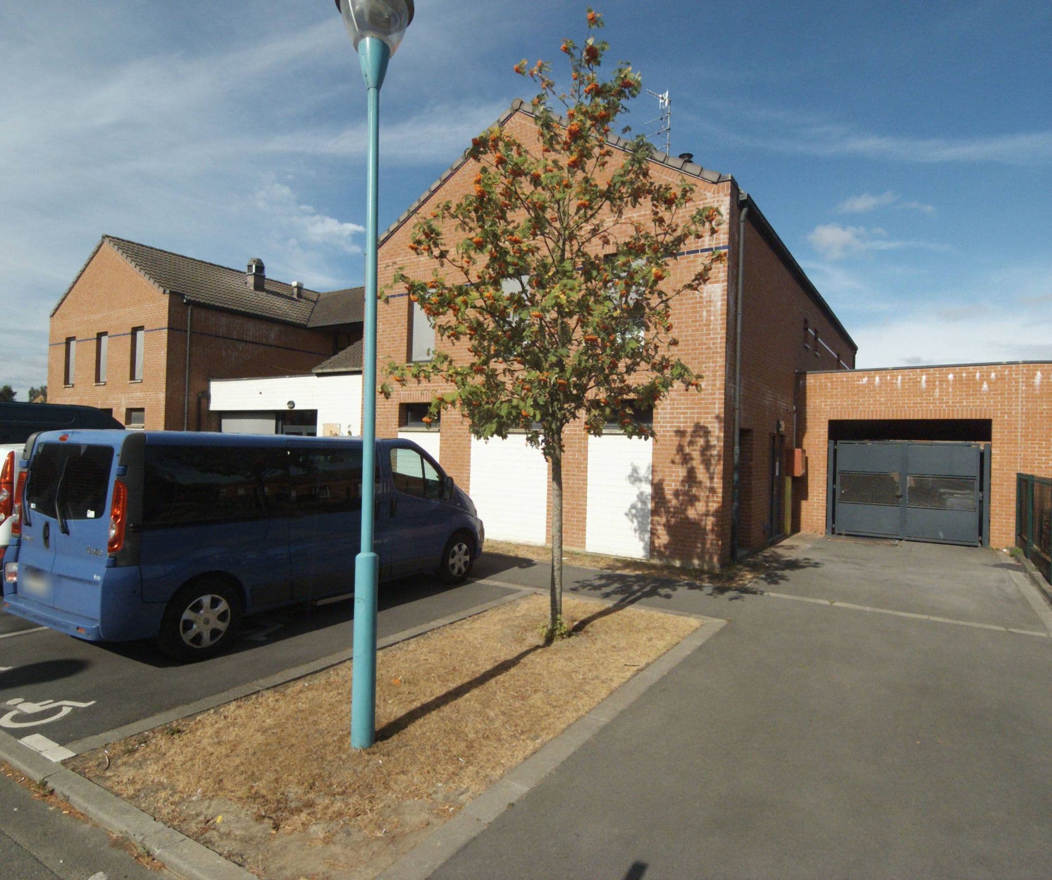 Street view near Les Papillons Blancs, Linselles — © melimmergis (CC BY-SA · Mapillary)