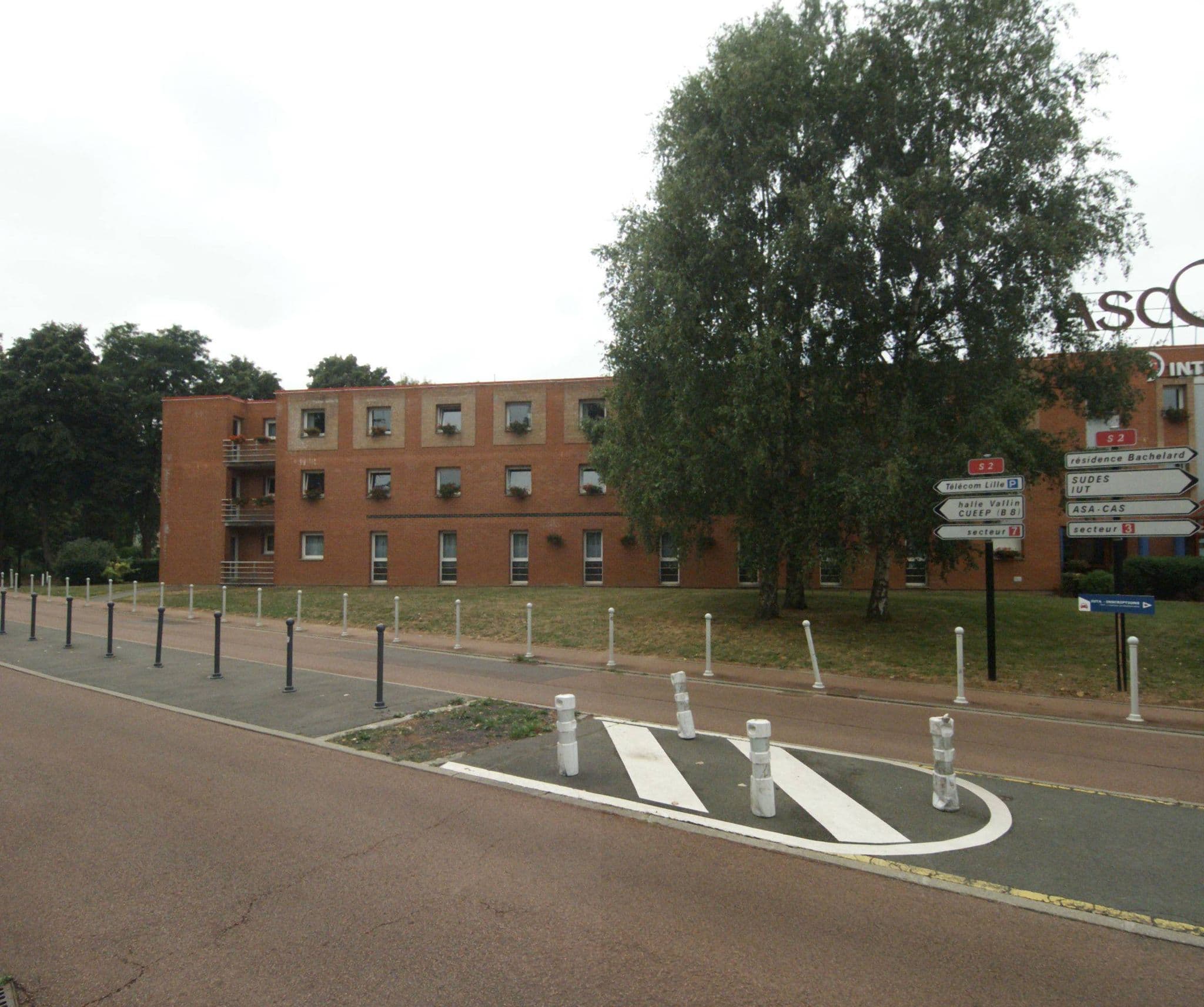 Street view near Ascotel Macc's, Lezennes — © melimmergis (CC BY-SA · Mapillary)