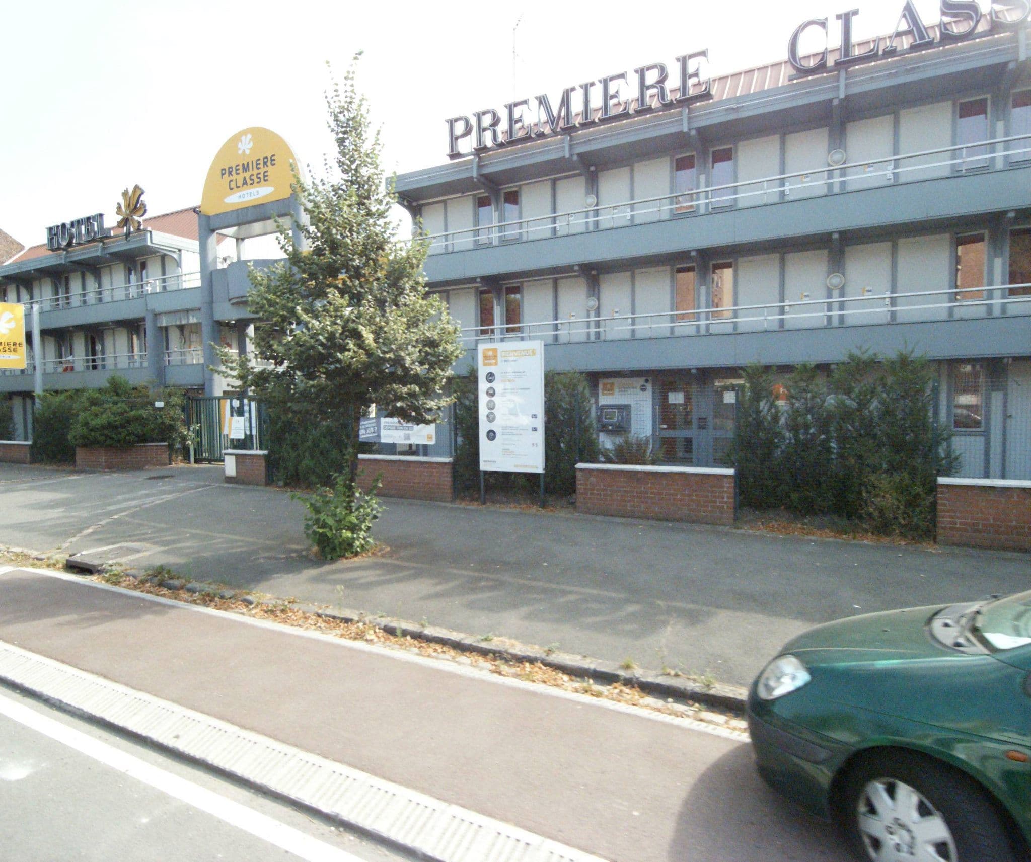Street view near Invest Hotels Nord 91, Roubaix — © melimmergis (CC BY-SA · Mapillary)
