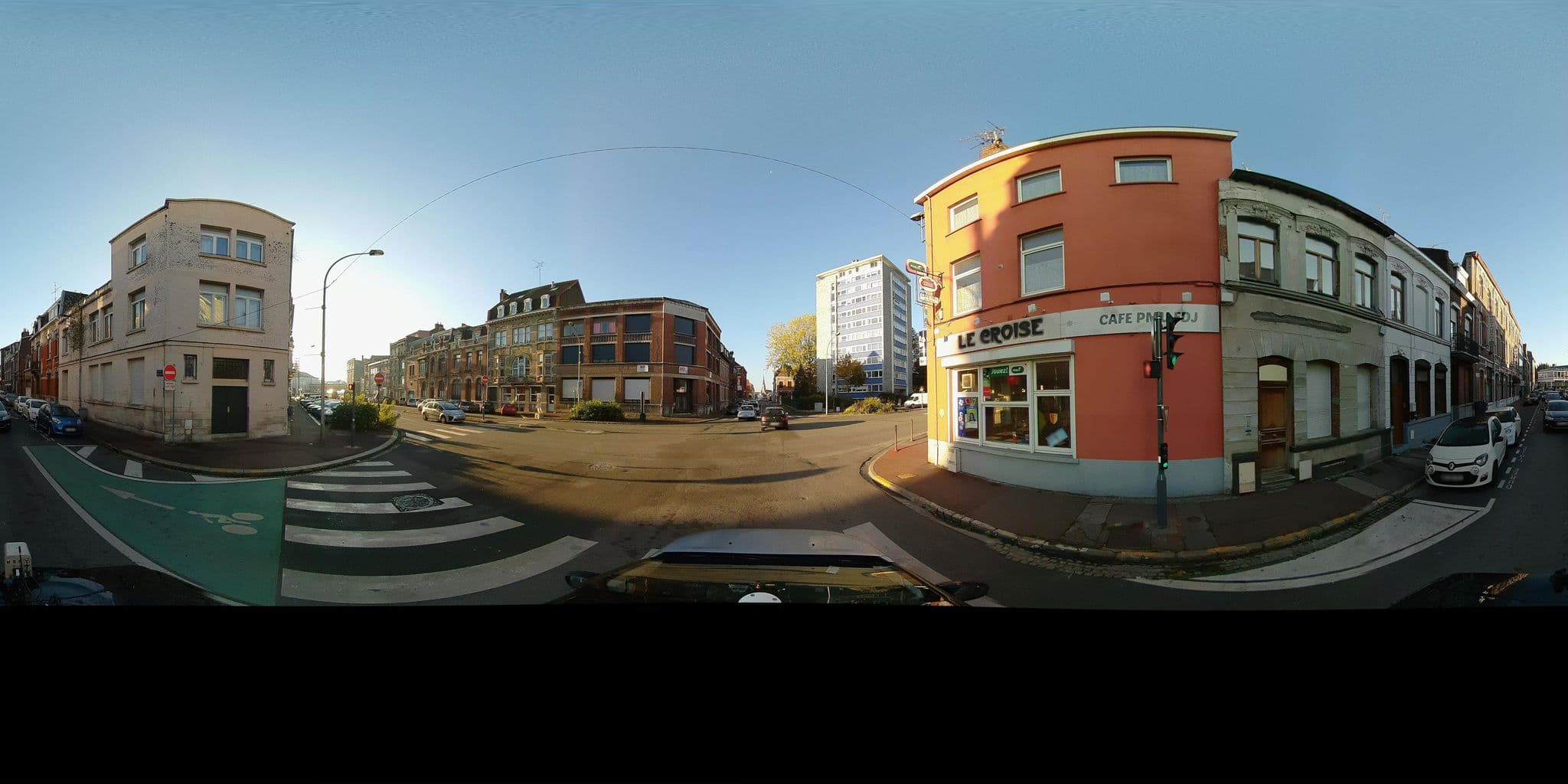 Street view near Hôtel des Flandres, Tourcoing — © meldig (CC BY-SA · Mapillary)