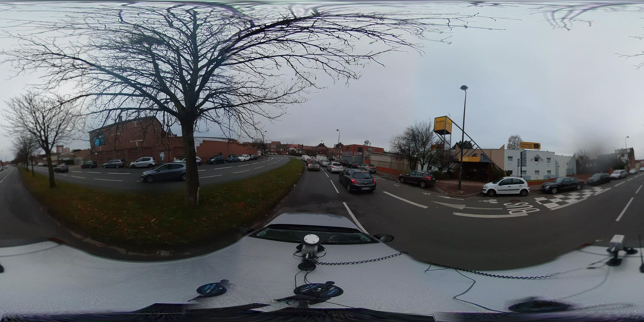 Street view near Hotel F1, Roubaix — © meldig (CC BY-SA · Mapillary)