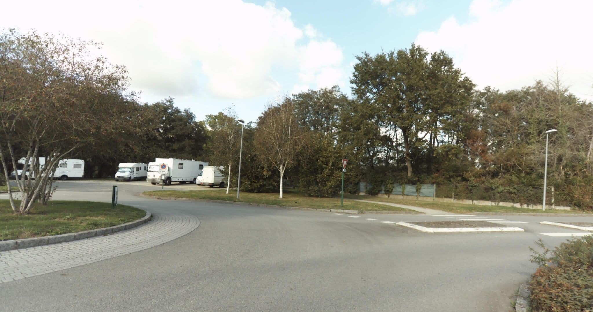 Street view near Aire de camping-car Cesson-Sévigné, Cesson-Sévigné — © sogefi (CC BY-SA · Mapillary)