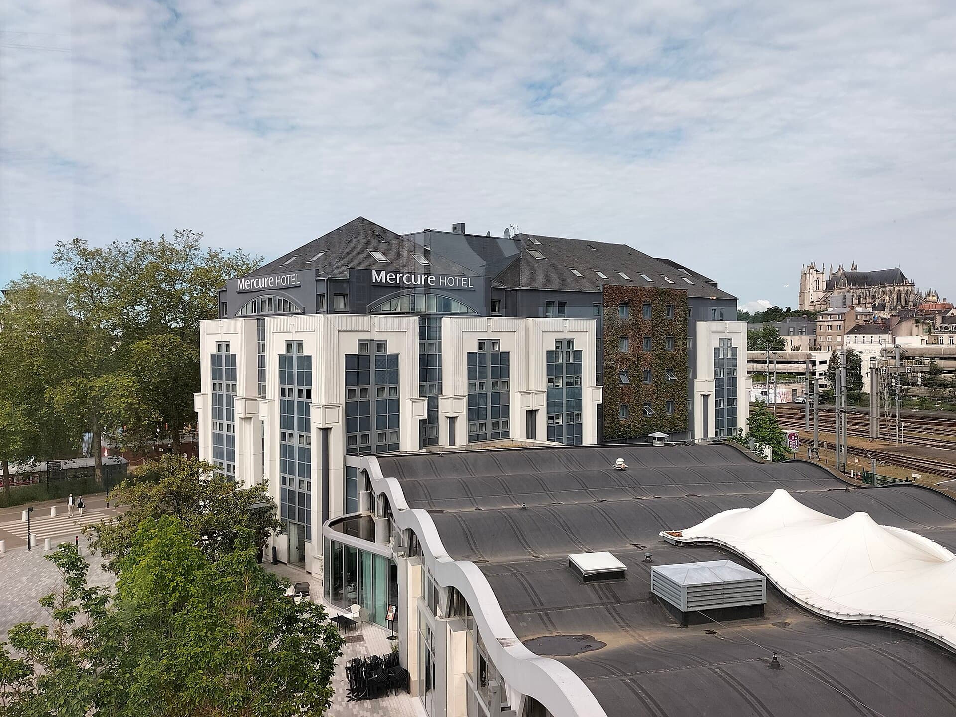 Hôtel Mercure Nantes Centre Gare (via Wikimedia Commons, CC BY-SA 3.0)