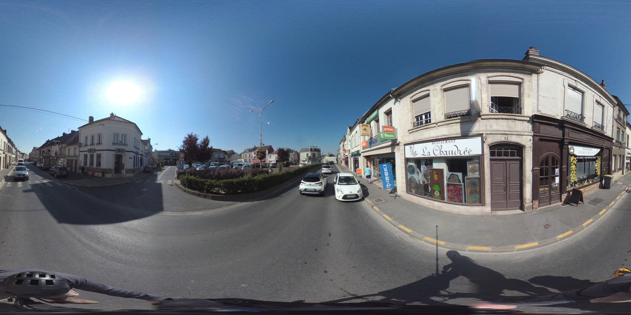 Street view near Café du Marché, Dormans — © geovelo (CC BY-SA · Mapillary)