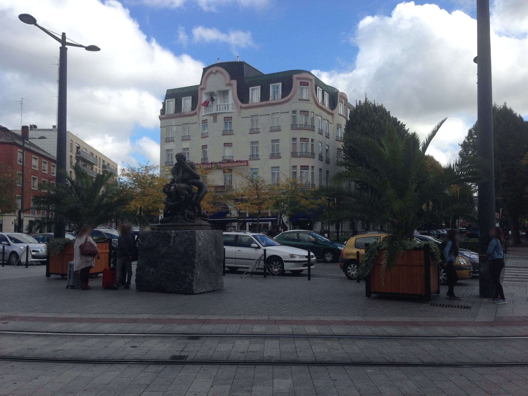 Street view near Hôtel Le Chat Botté, Valenciennes — © britz (CC BY-SA · Mapillary)