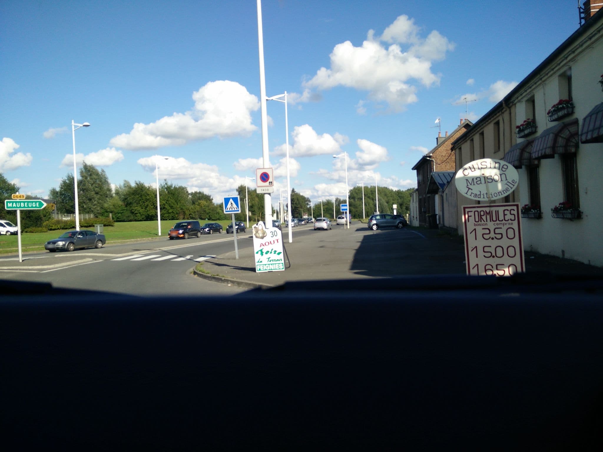 Street view near Hôtel Campanile, Feignies — © bernardvoyageur (CC BY-SA · Mapillary)