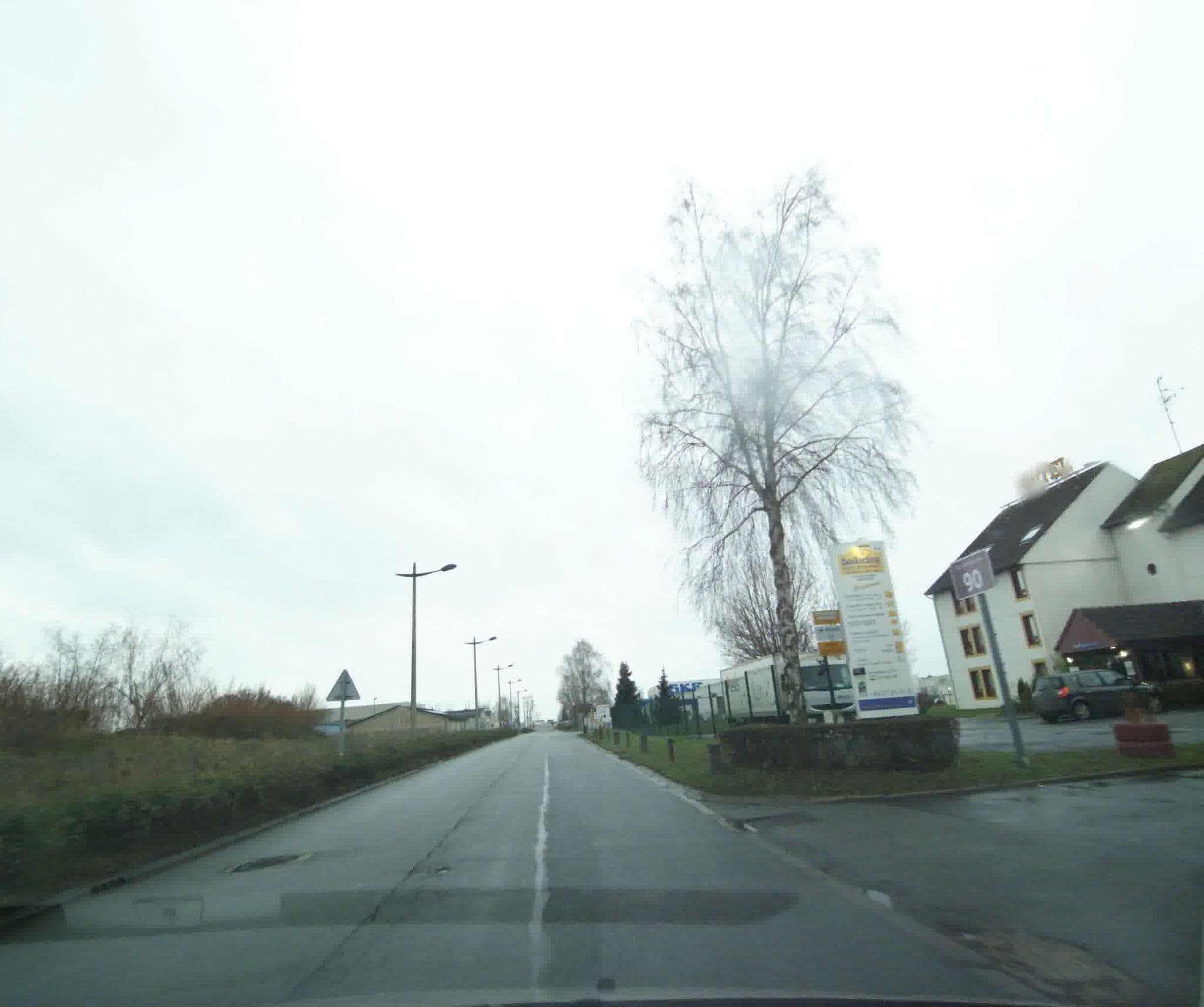 Street view near Balladins, Prouvy — © sogefi (CC BY-SA · Mapillary)