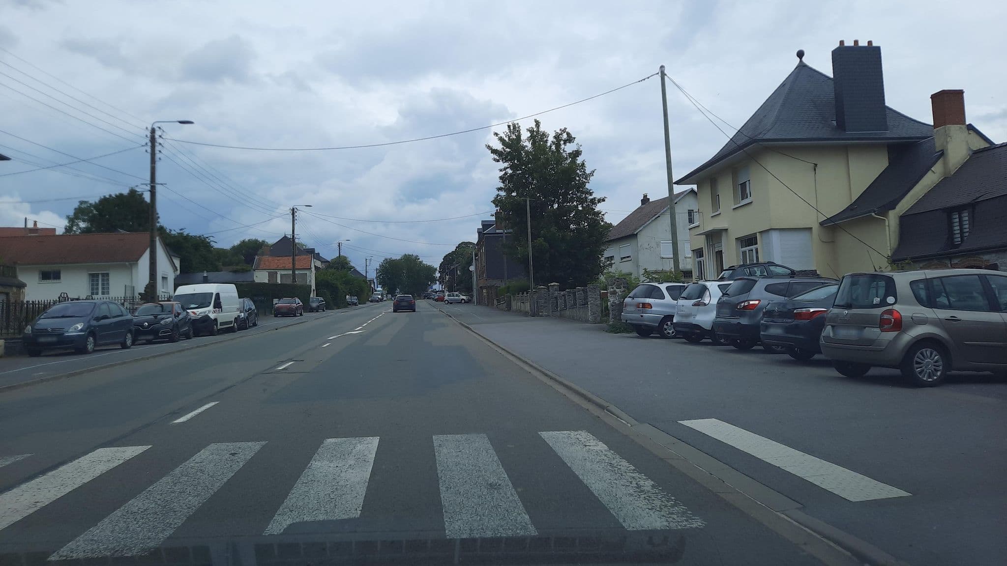 Street view near Hôtel les Paturelles Rest. la PEN'tière, Avesnelles — © Yohann972 (CC BY-SA · Mapillary)