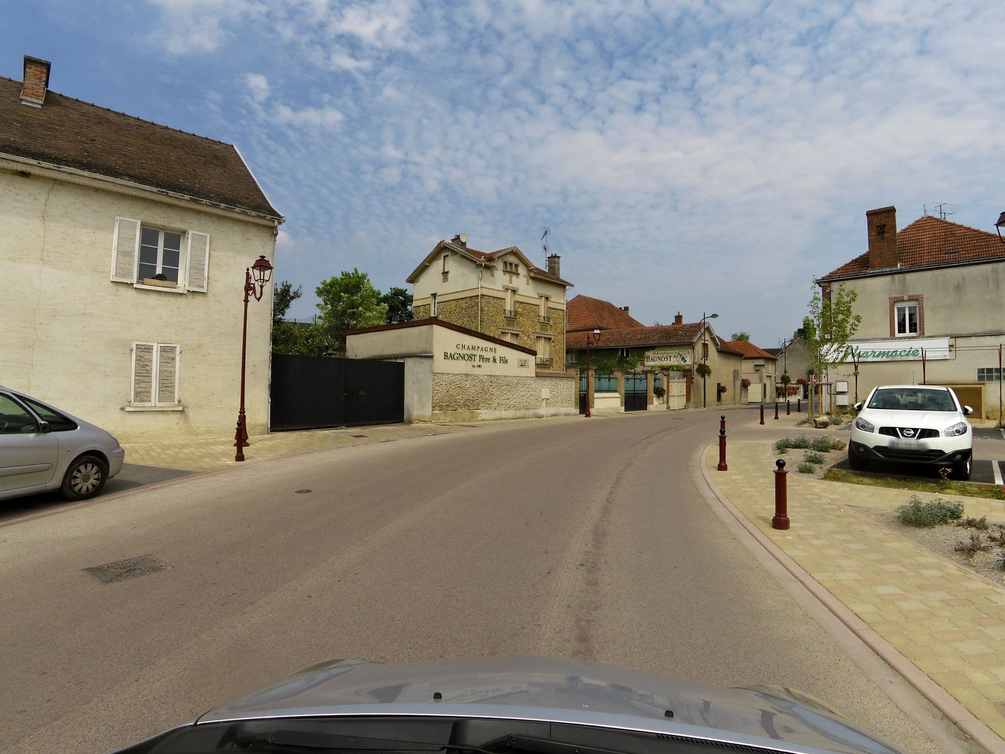 Street view near L'Ecurie des Ardennais, Pierry — © zors1843 (CC BY-SA · Mapillary)
