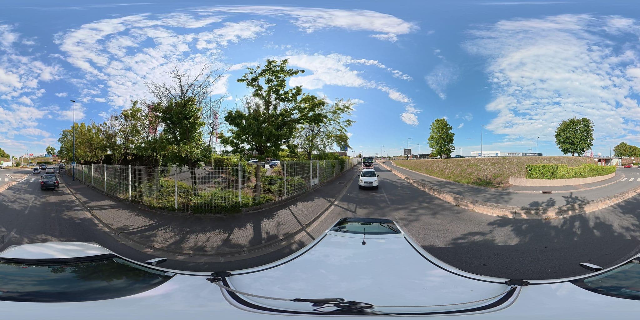 Street view near Novotel Reims Tinqueux, Tinqueux — © osmplus_org (CC BY-SA · Mapillary)