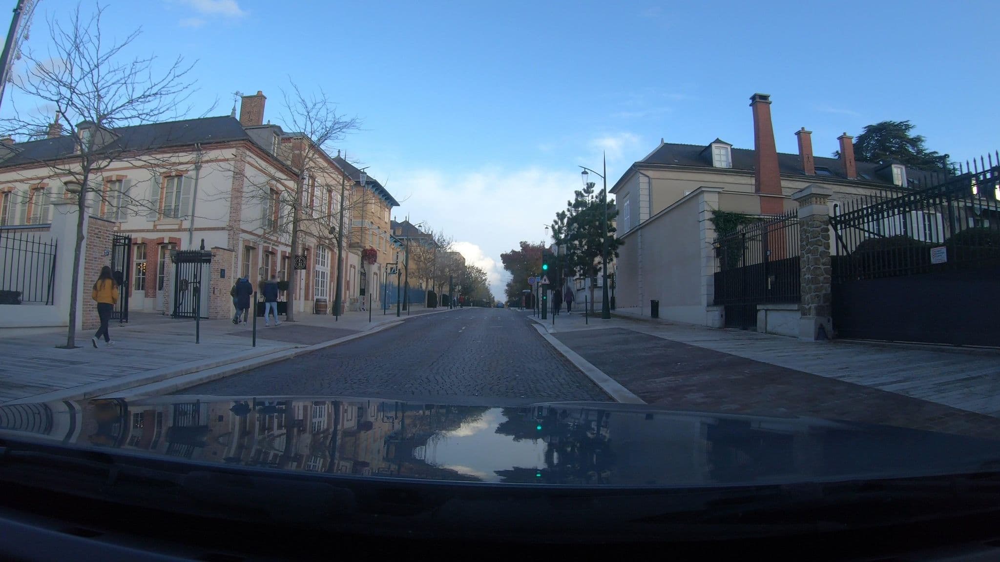 Street view near parva domus, Épernay — © vinisa (CC BY-SA · Mapillary)