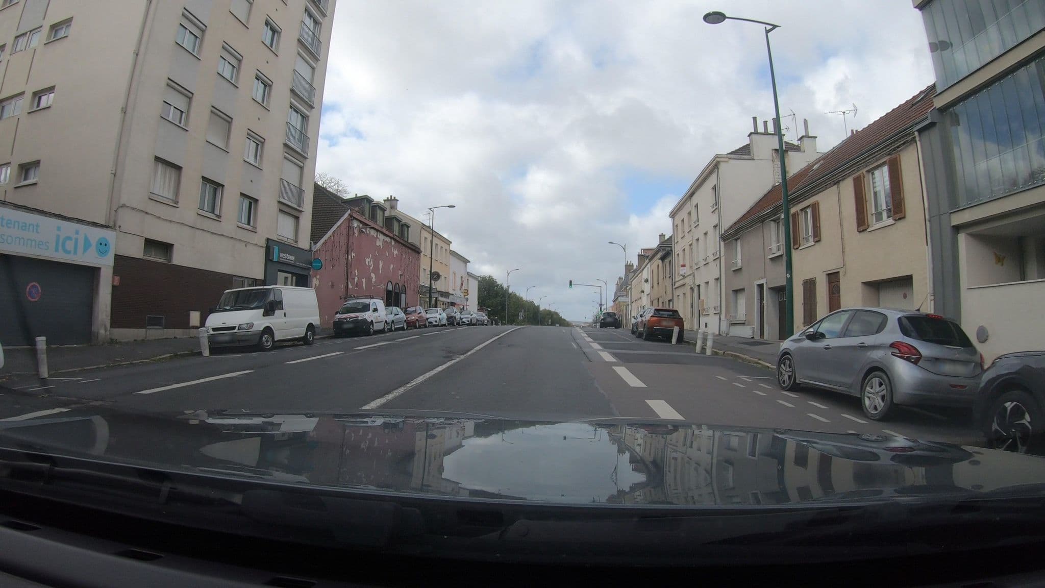 Street view near Debomy Philippe, Tinqueux — © vinisa (CC BY-SA · Mapillary)
