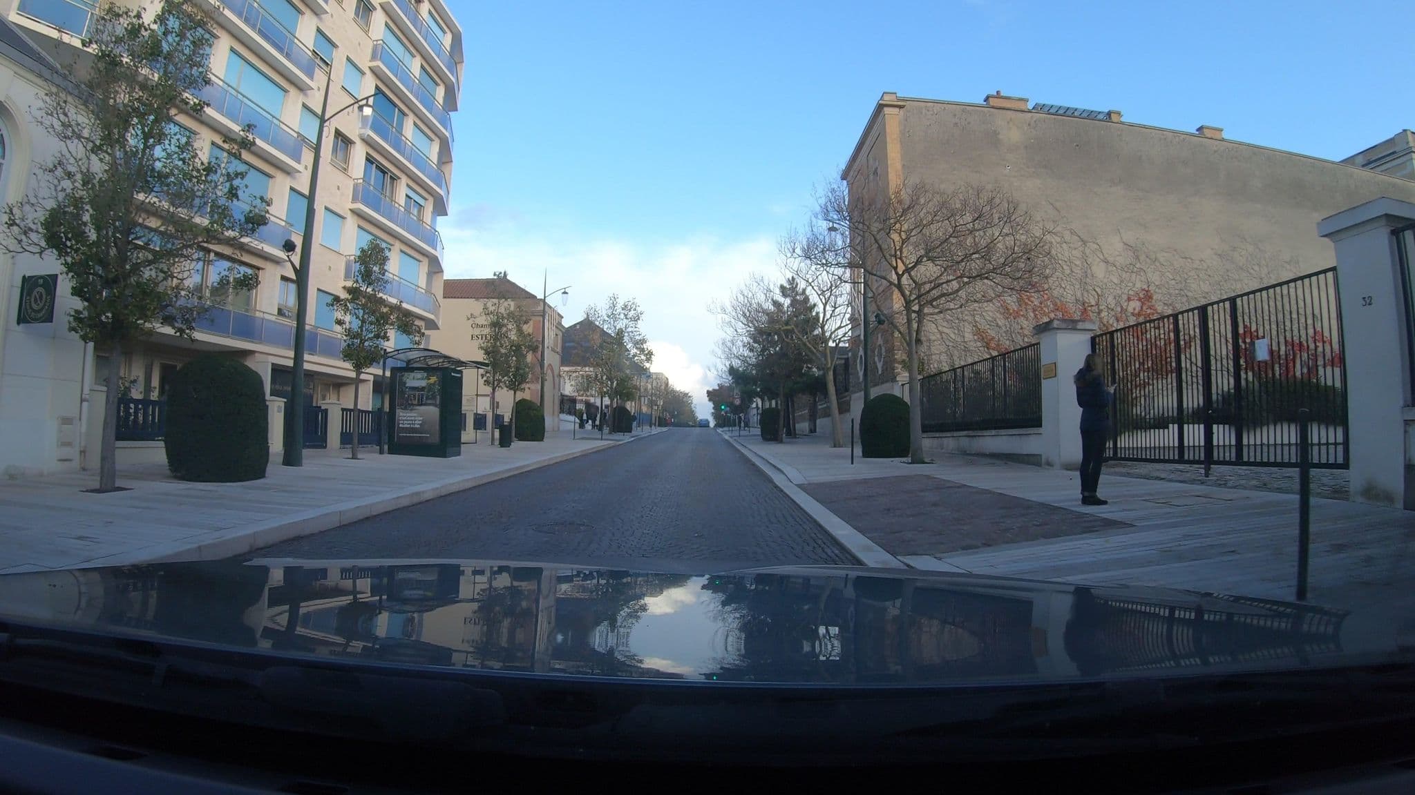 Street view near Suite 21, Épernay — © vinisa (CC BY-SA · Mapillary)