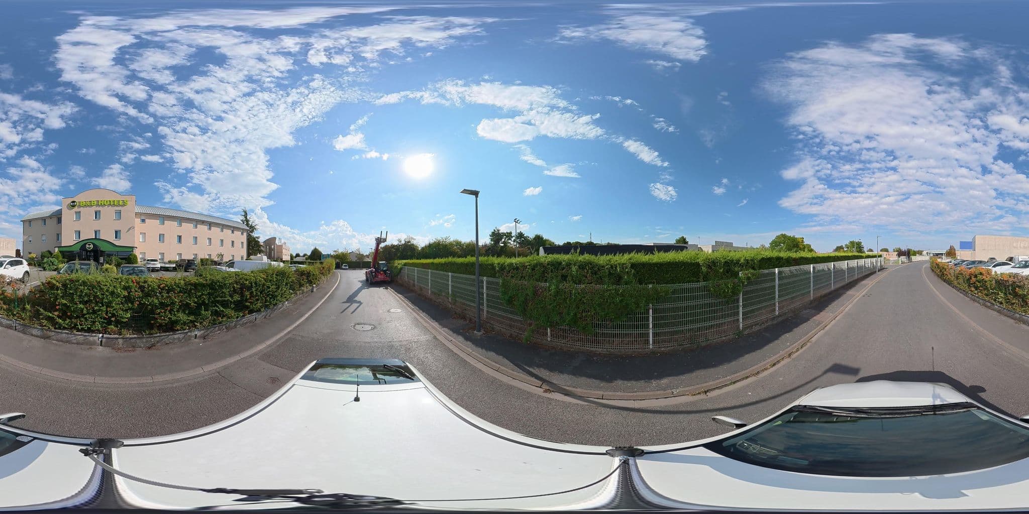 Street view near Qualys hotel Tinqueux, Tinqueux — © osmplus_org (CC BY-SA · Mapillary)