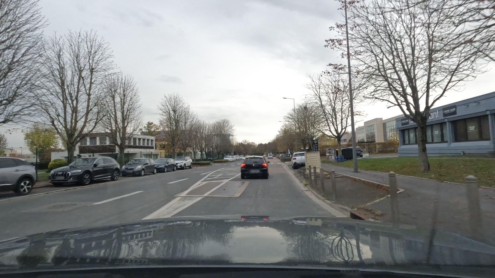Street view near Star Food Hôtellerie, Cormontreuil — © vinisa (CC BY-SA · Mapillary)