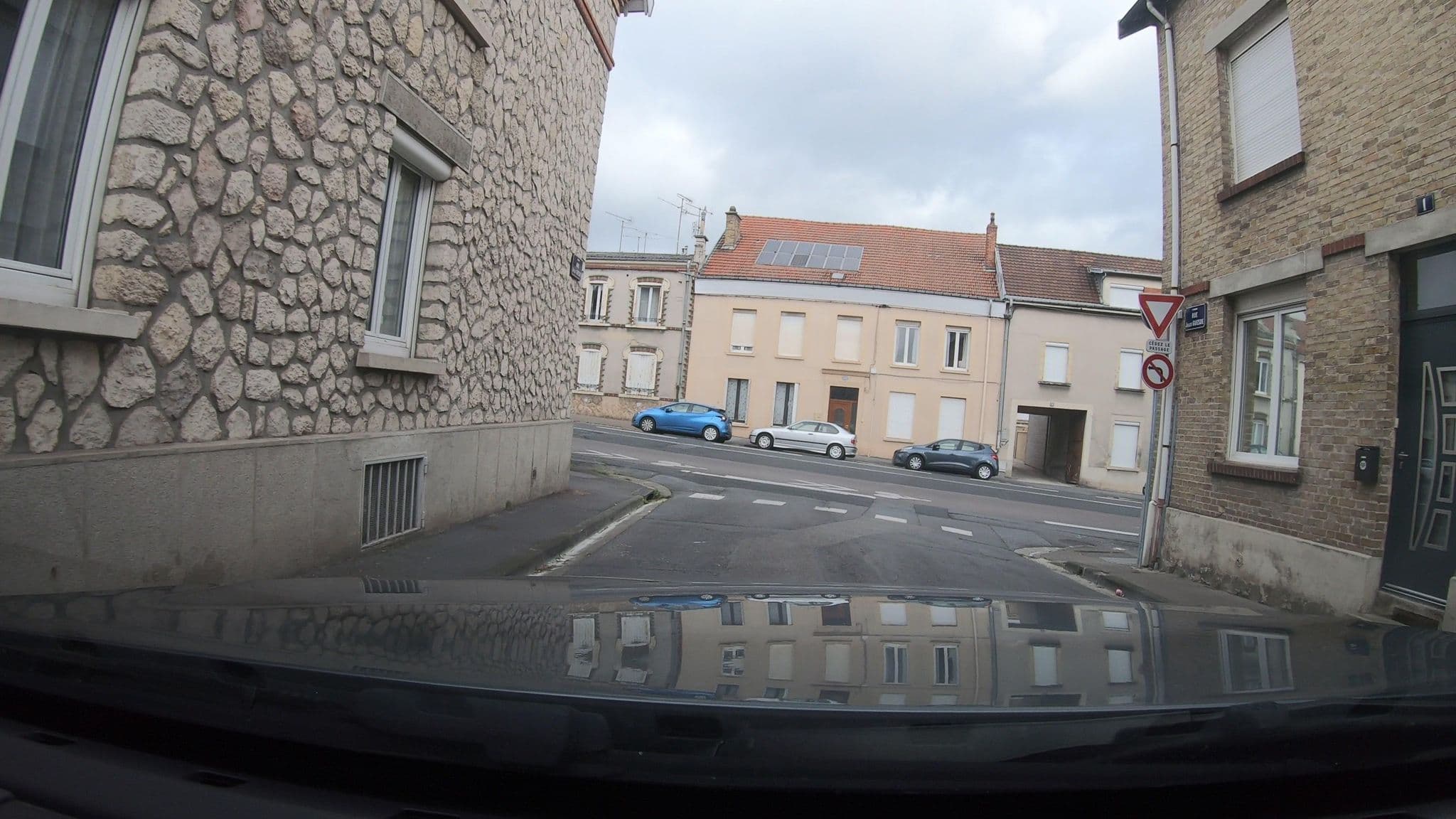 Street view near Porte de Paris, Tinqueux — © vinisa (CC BY-SA · Mapillary)