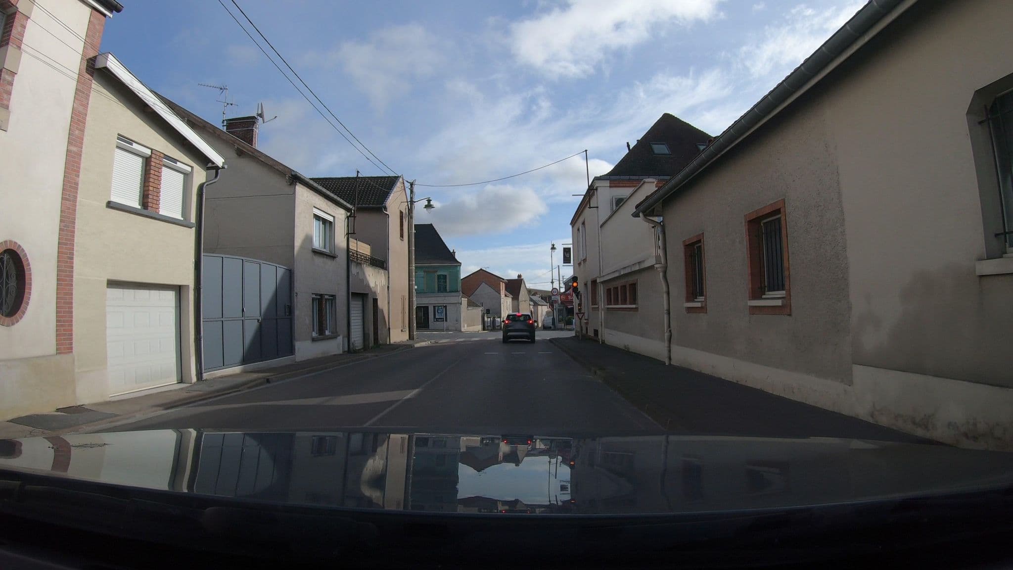 Street view near Villa Louis Victor, Dizy — © vinisa (CC BY-SA · Mapillary)