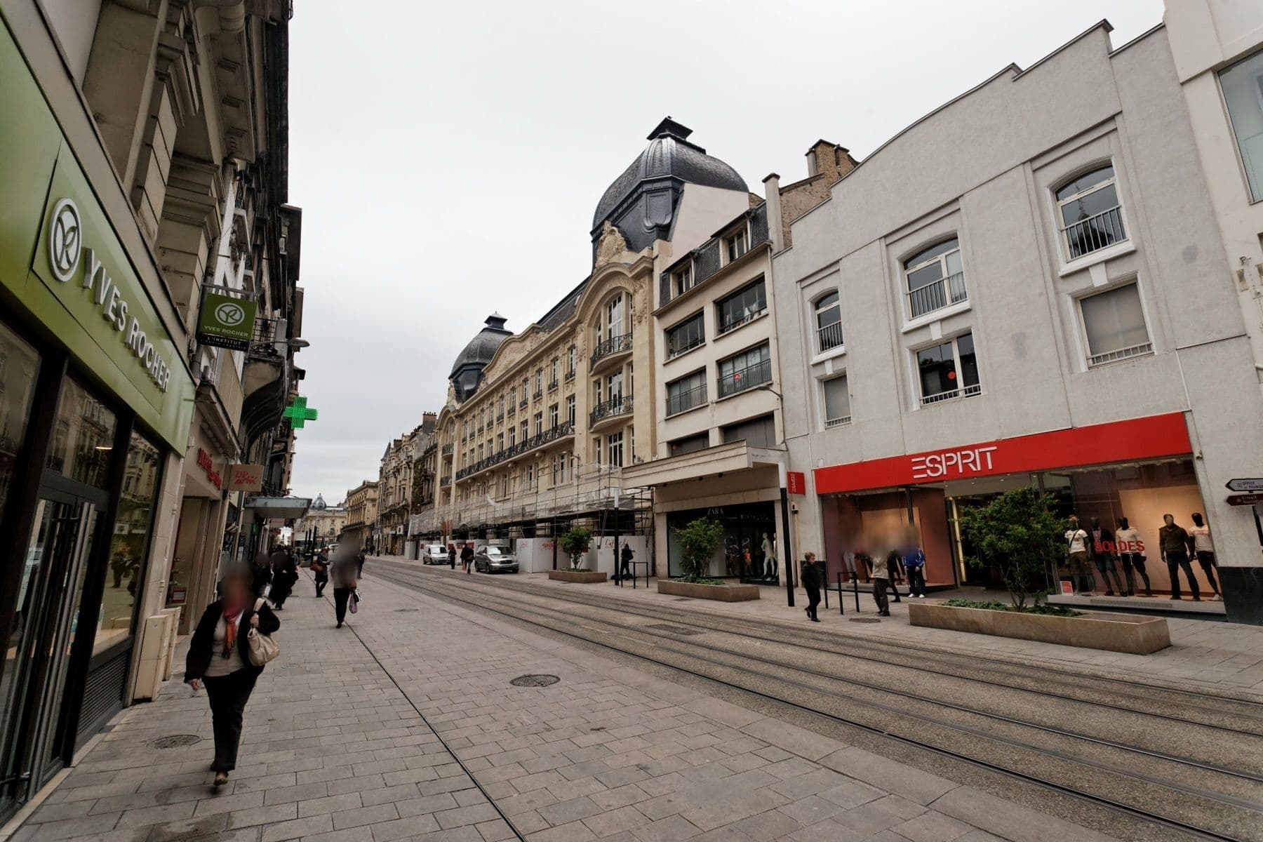 Street view near Appartement Saint Jacques, Reims — © txllxt (CC BY-SA · Mapillary)