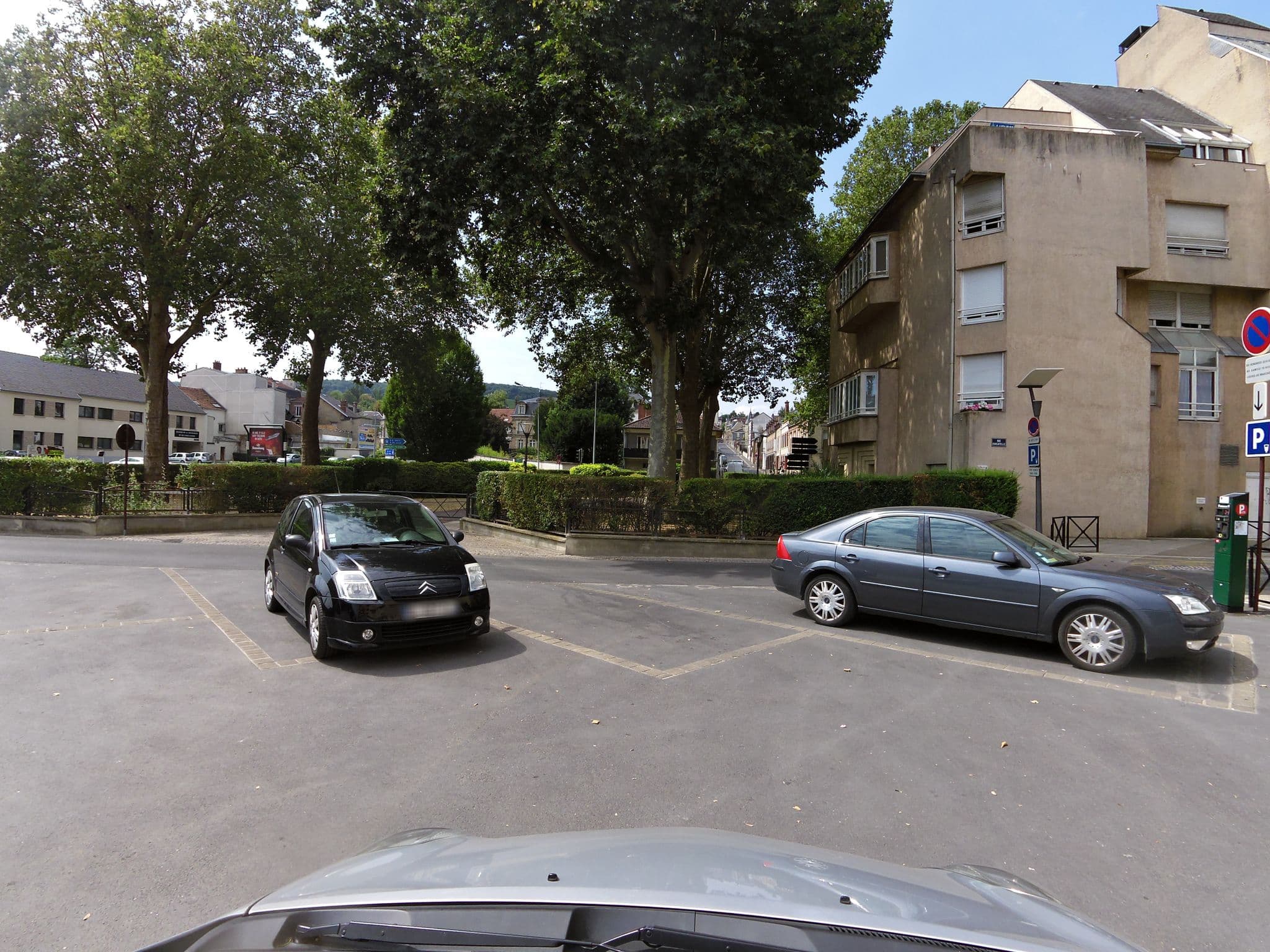 Street view near Le Chardonnay, Épernay — © zors1843 (CC BY-SA · Mapillary)