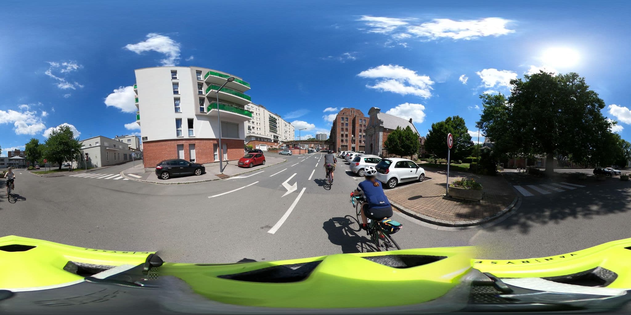 Street view near Shakespeare Hotel, Maubeuge — © Stefdegreef (CC BY-SA · Mapillary)