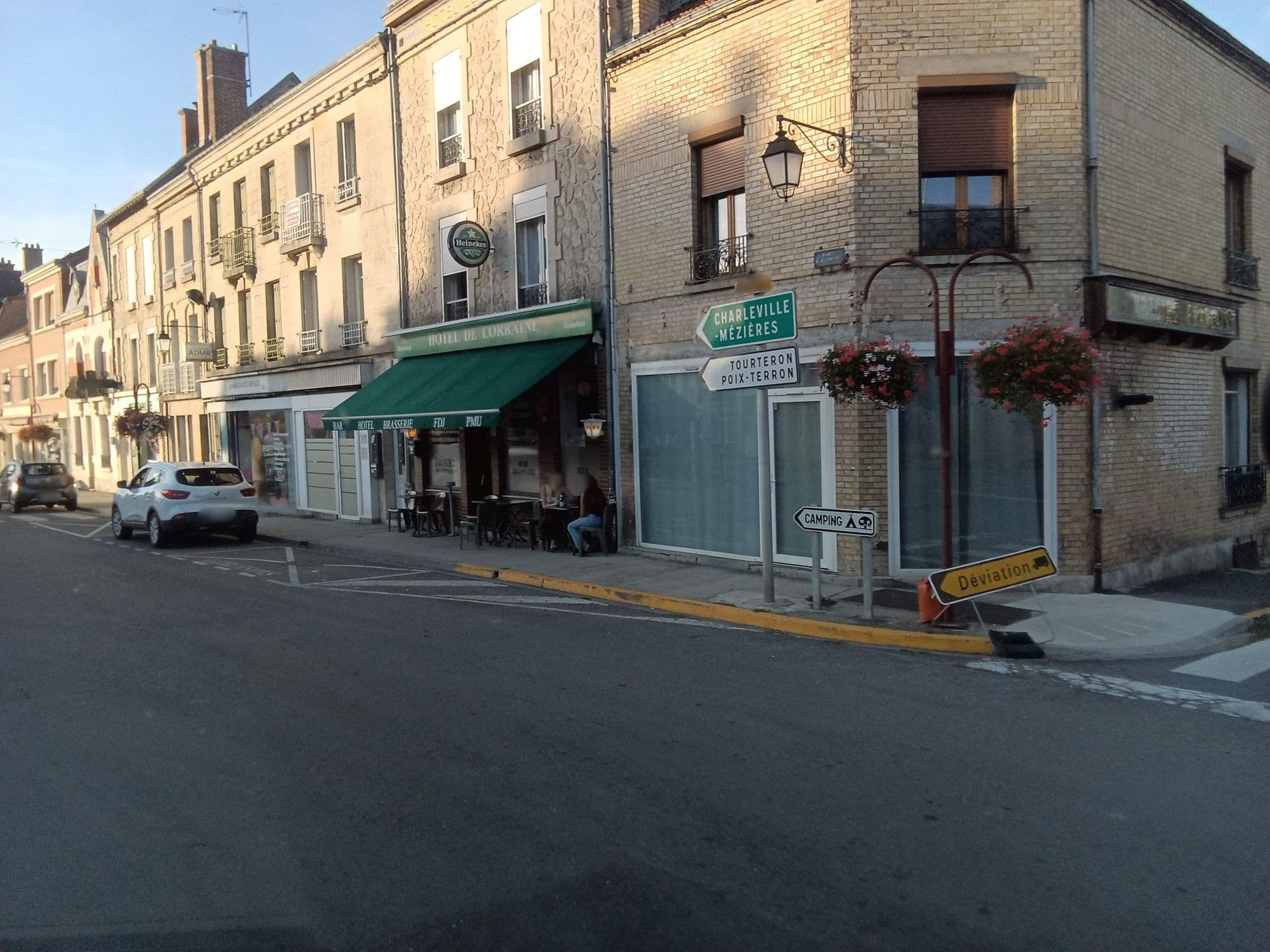 Street view near Hôtel de Lorraine, Attigny — © mprins (CC BY-SA · Mapillary)