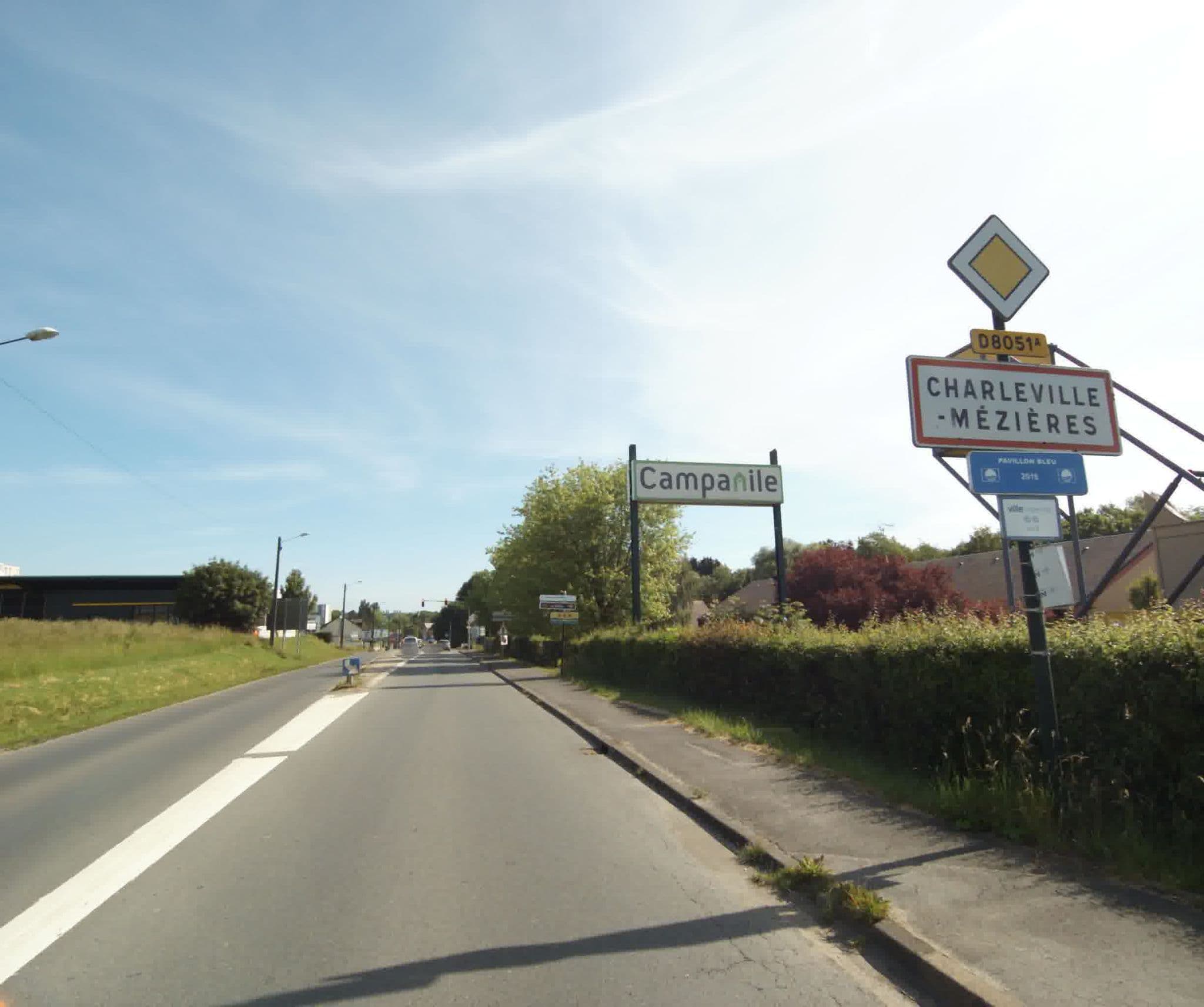 Street view near hotelF1 Charleville-Mézières, La Francheville — © sogefi (CC BY-SA · Mapillary)