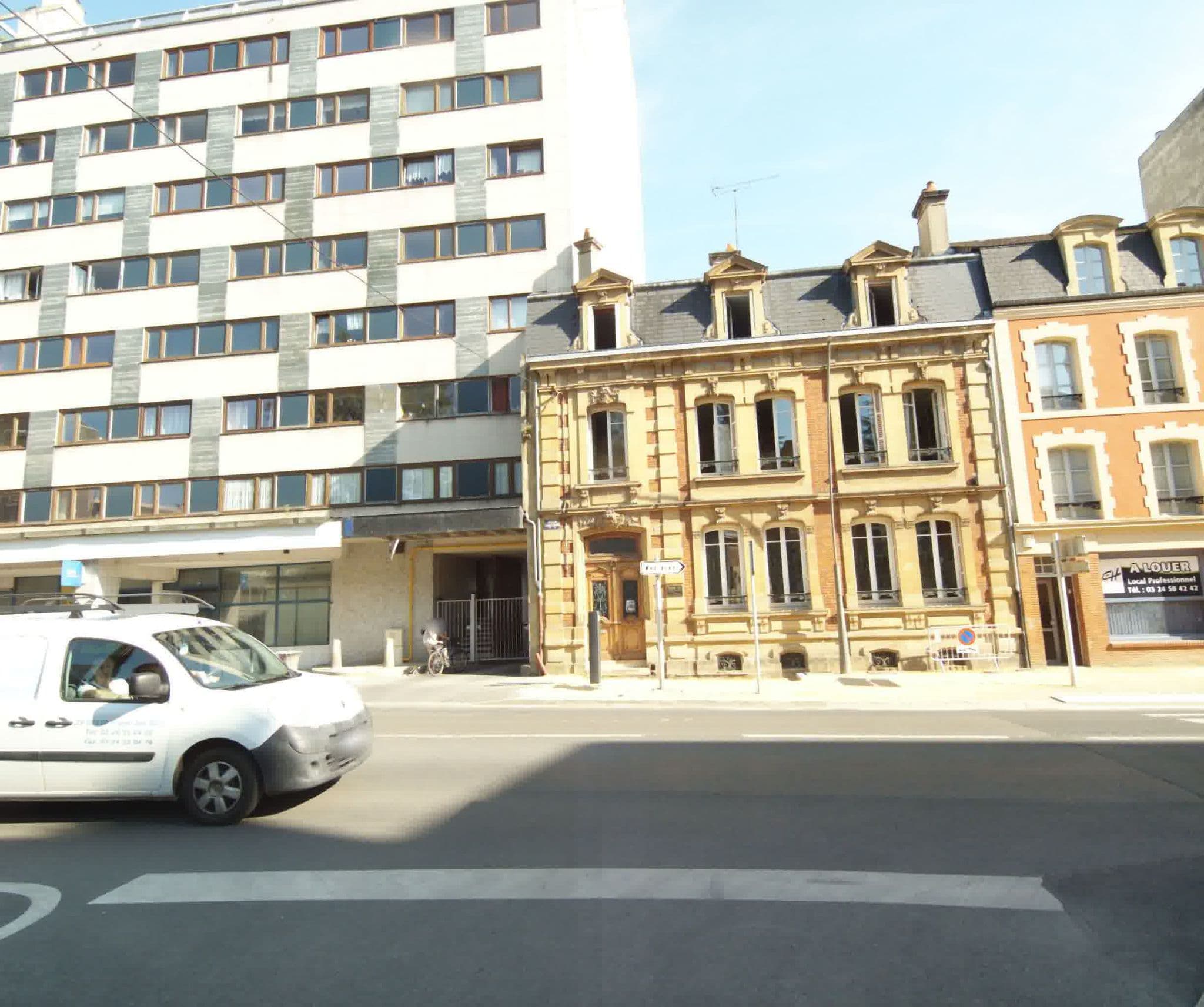 Street view near Hotel César Charleville-mezières By LM, Charleville-Mézières — © sogefi (CC BY-SA · Mapillary)