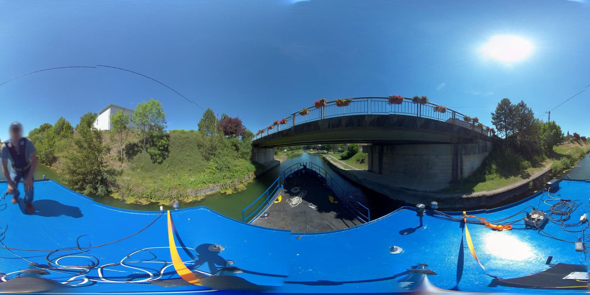 Street view near Hôtel Restaurant des Portes de Meuse, Foug — © pgehin (CC BY-SA · Mapillary)