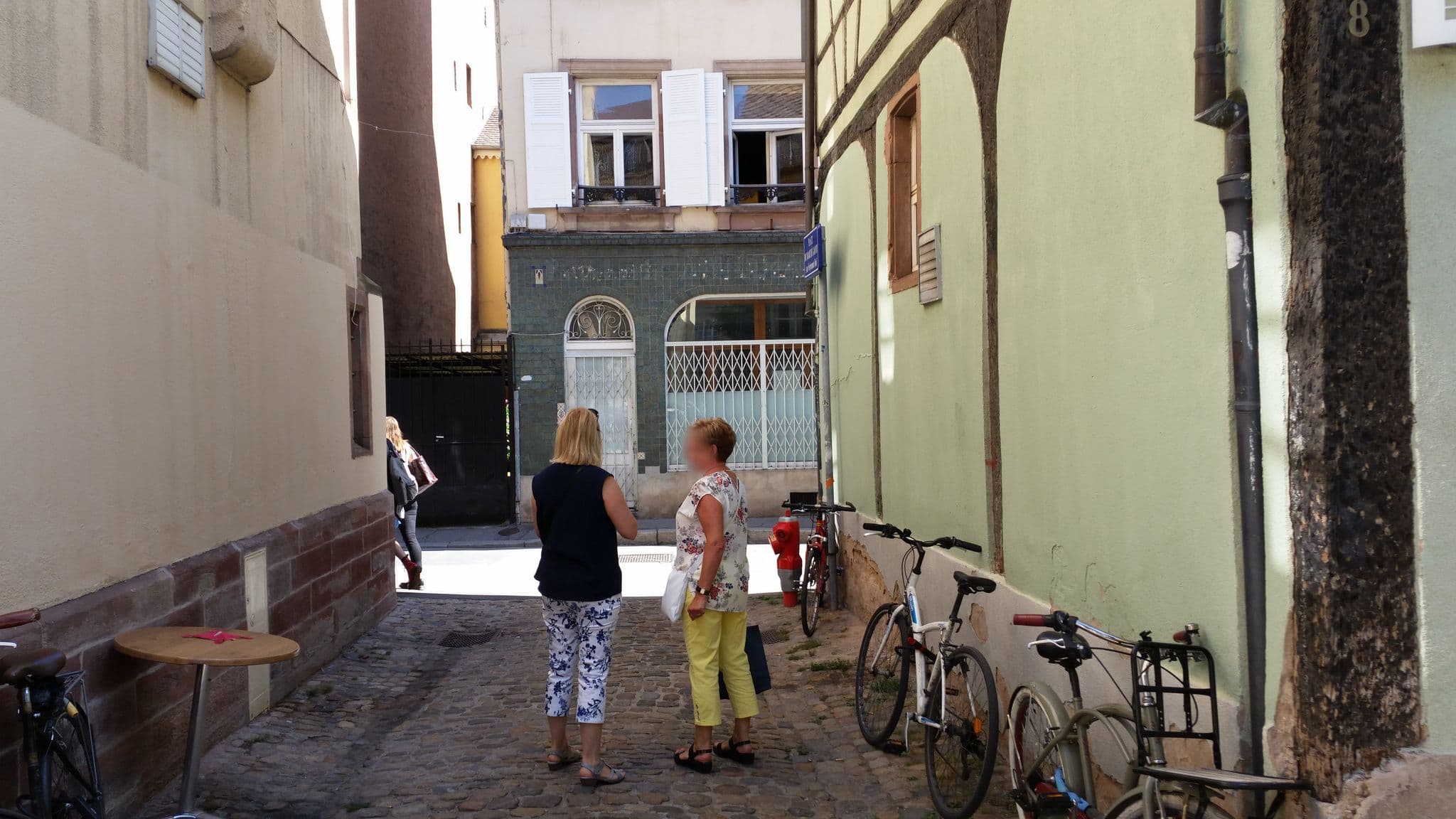Street view near Madame C – Hôtel, Strasbourg — © gpermant (CC BY-SA · Mapillary)