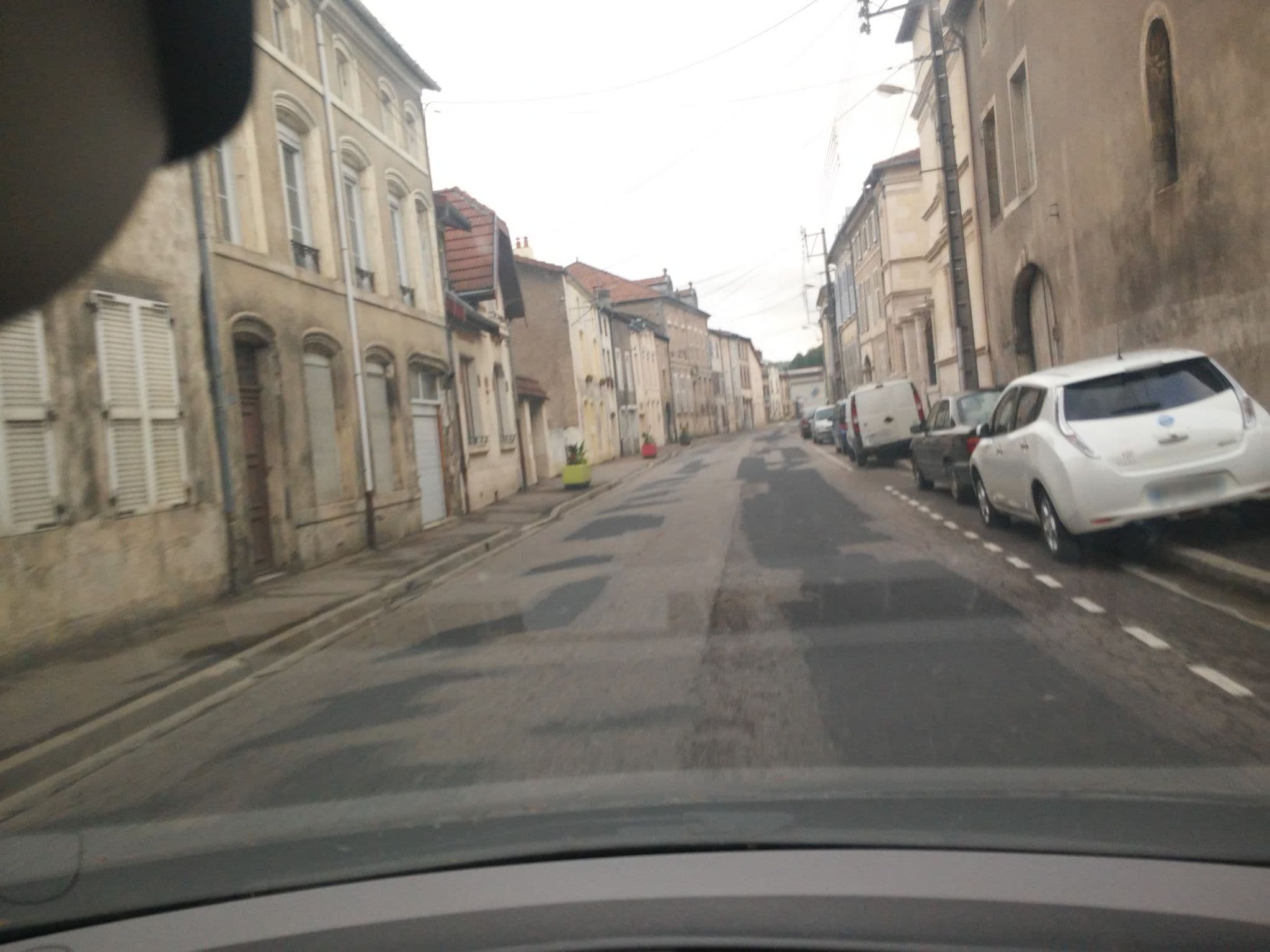 Street view near Hôtel de Gondrecourt, Saint-Mihiel — © locus57 (CC BY-SA · Mapillary)