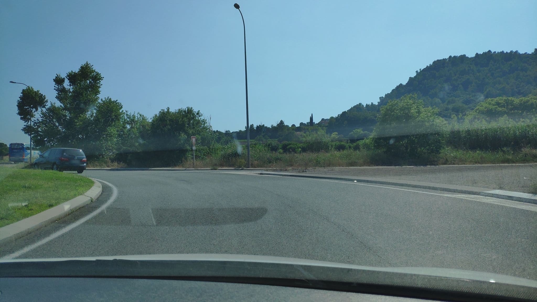 Street view near Hôtel la Fontaine, Vidauban — © zimmy (CC BY-SA · Mapillary)