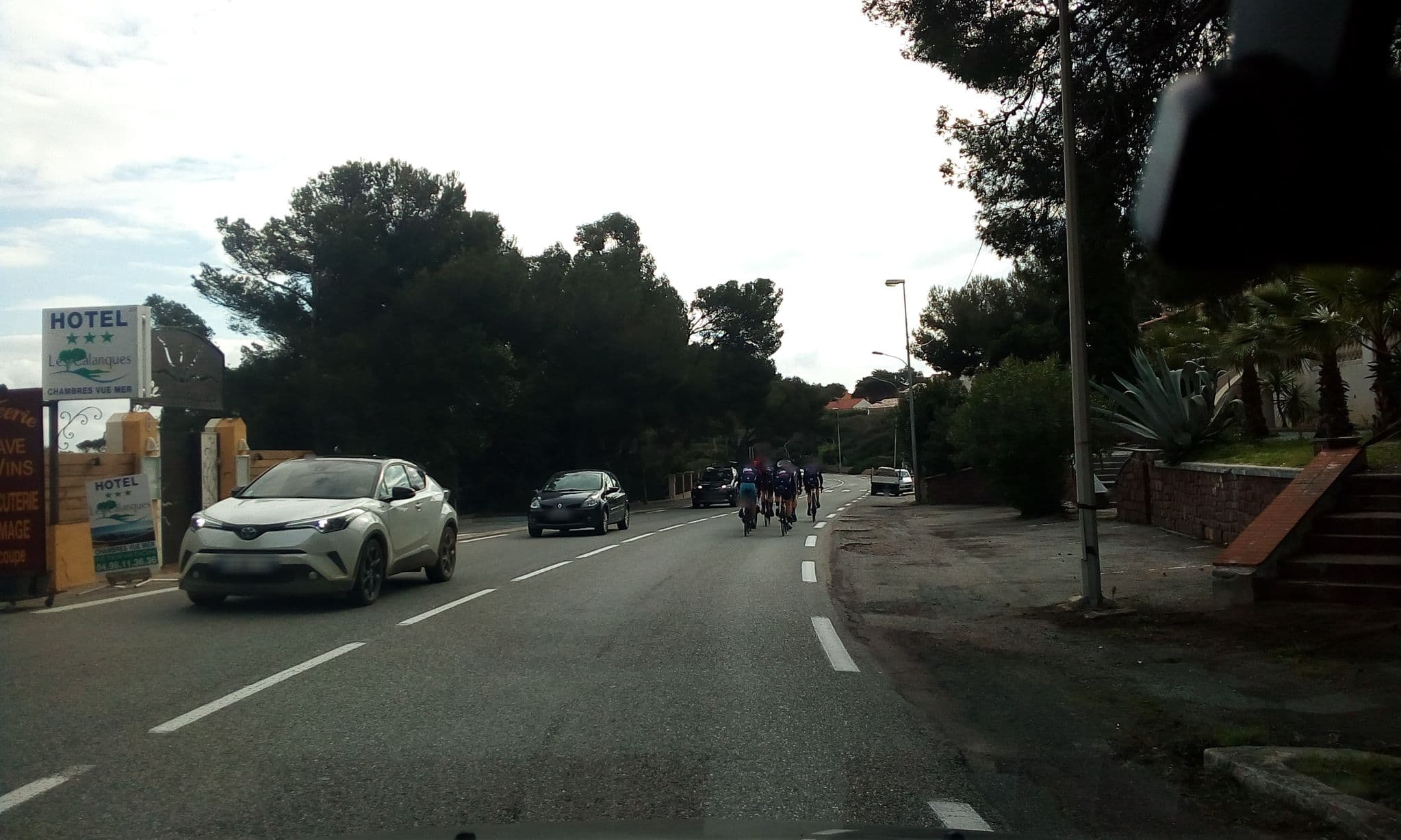 Street view near Hôtel Restaurant les Calanques, Sainte-Maxime — © eric_s (CC BY-SA · Mapillary)