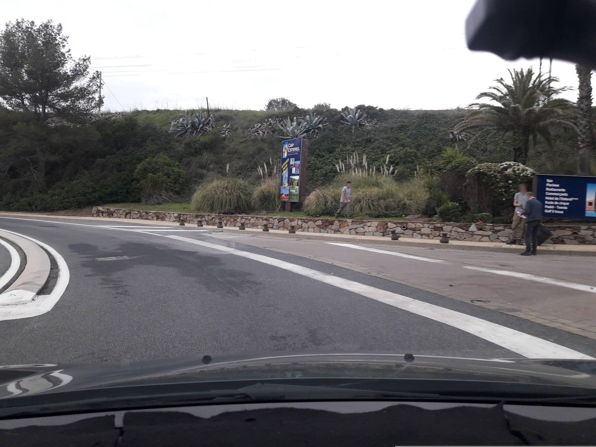 Street view near Village Pierre & Vacances Cap Esterel, Saint-Raphaël — © eric_s (CC BY-SA · Mapillary)