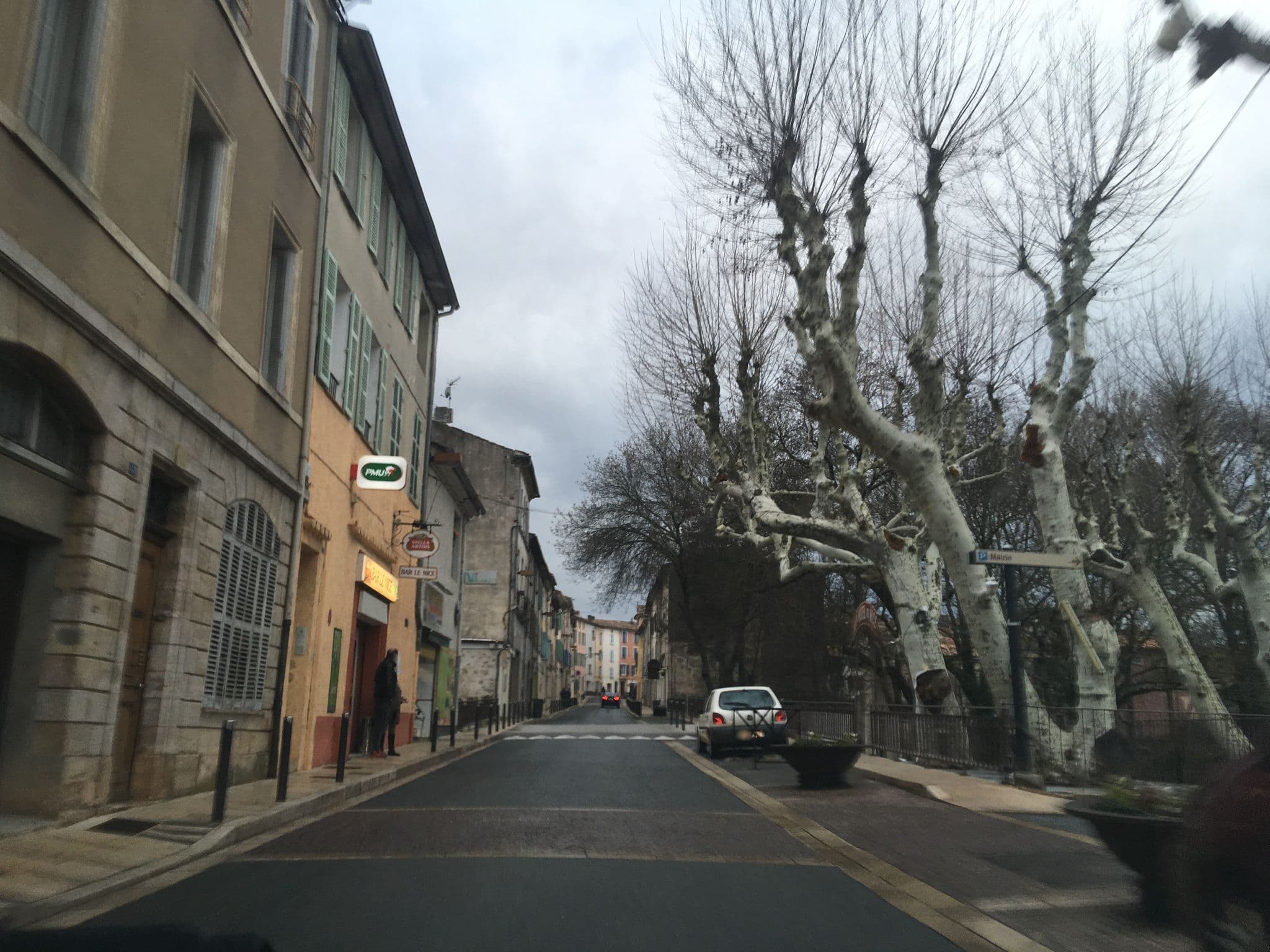 Street view near Restaurant la Grillade au Feu de Bois Flassans-sur-Issole, Flassans-sur-Issole — © phjarry (CC BY-SA · Mapillary)