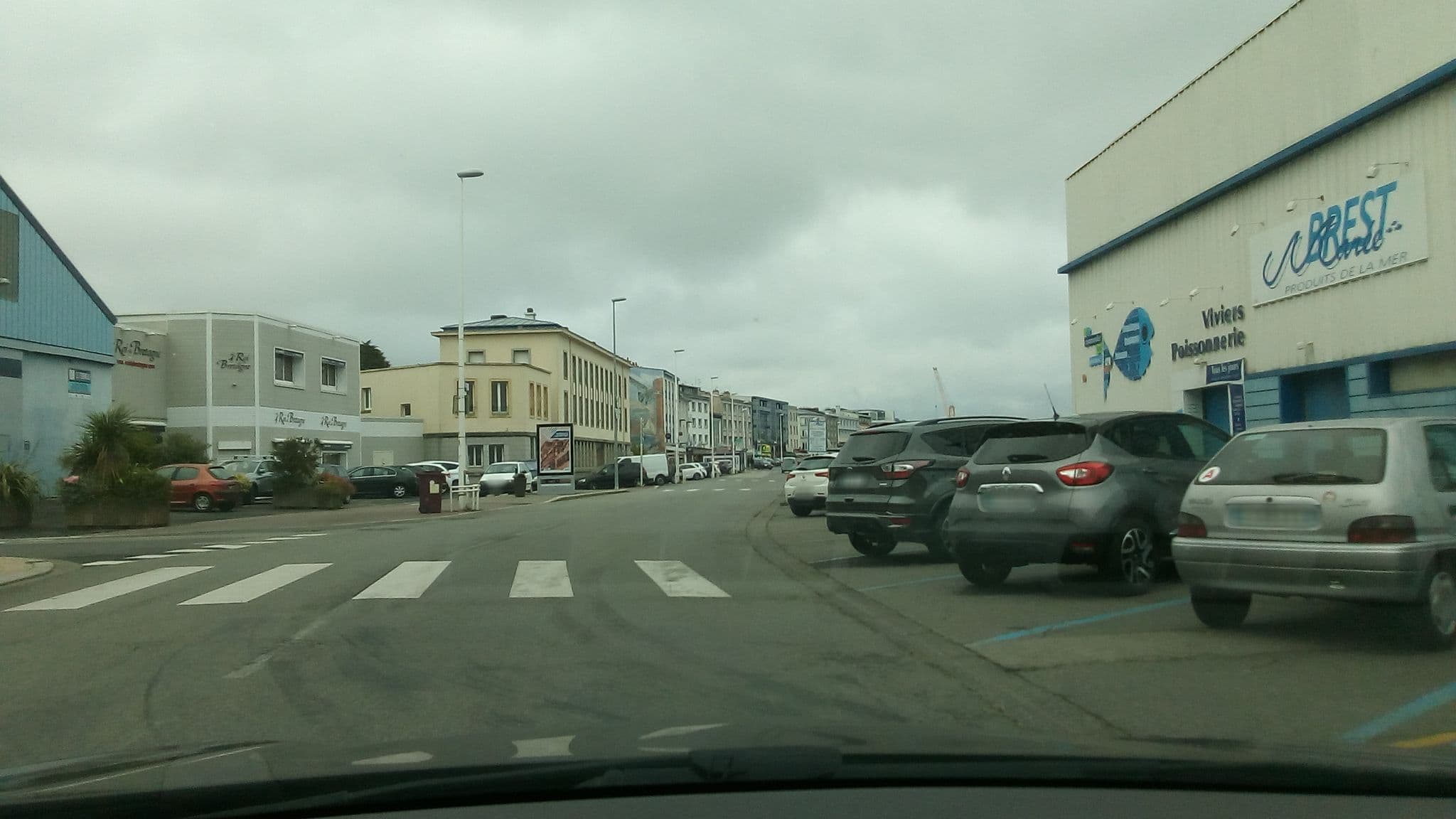 Street view near Mac Guigan's, Brest — © cemcarfil (CC BY-SA · Mapillary)