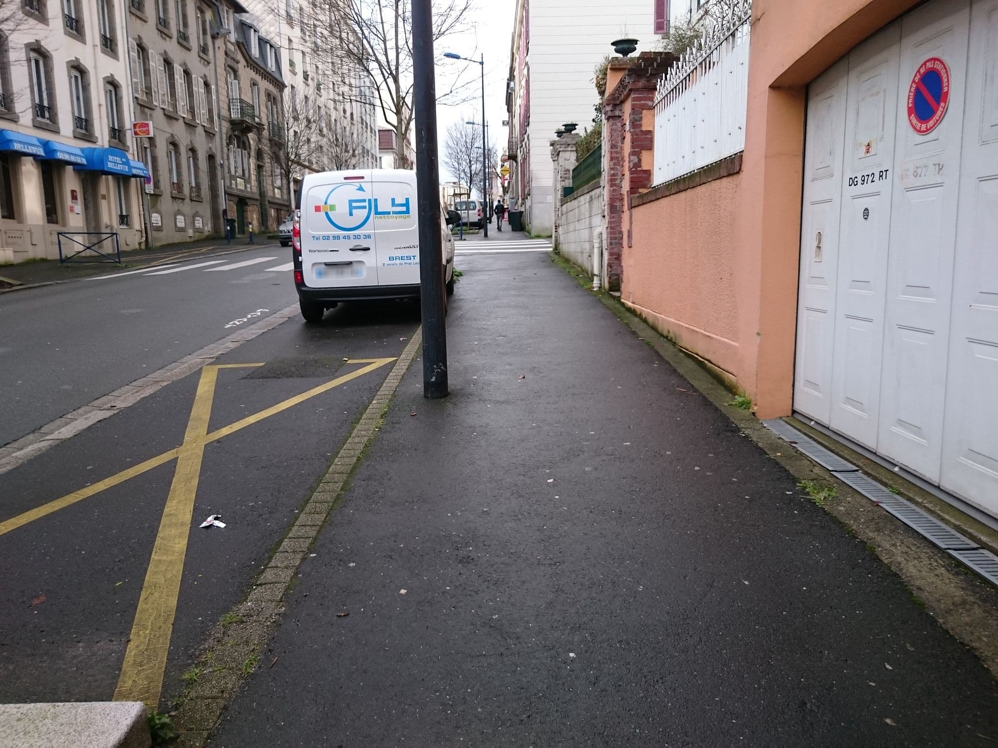 Street view near Hôtel Bellevue, Brest — © cartomobilite (CC BY-SA · Mapillary)