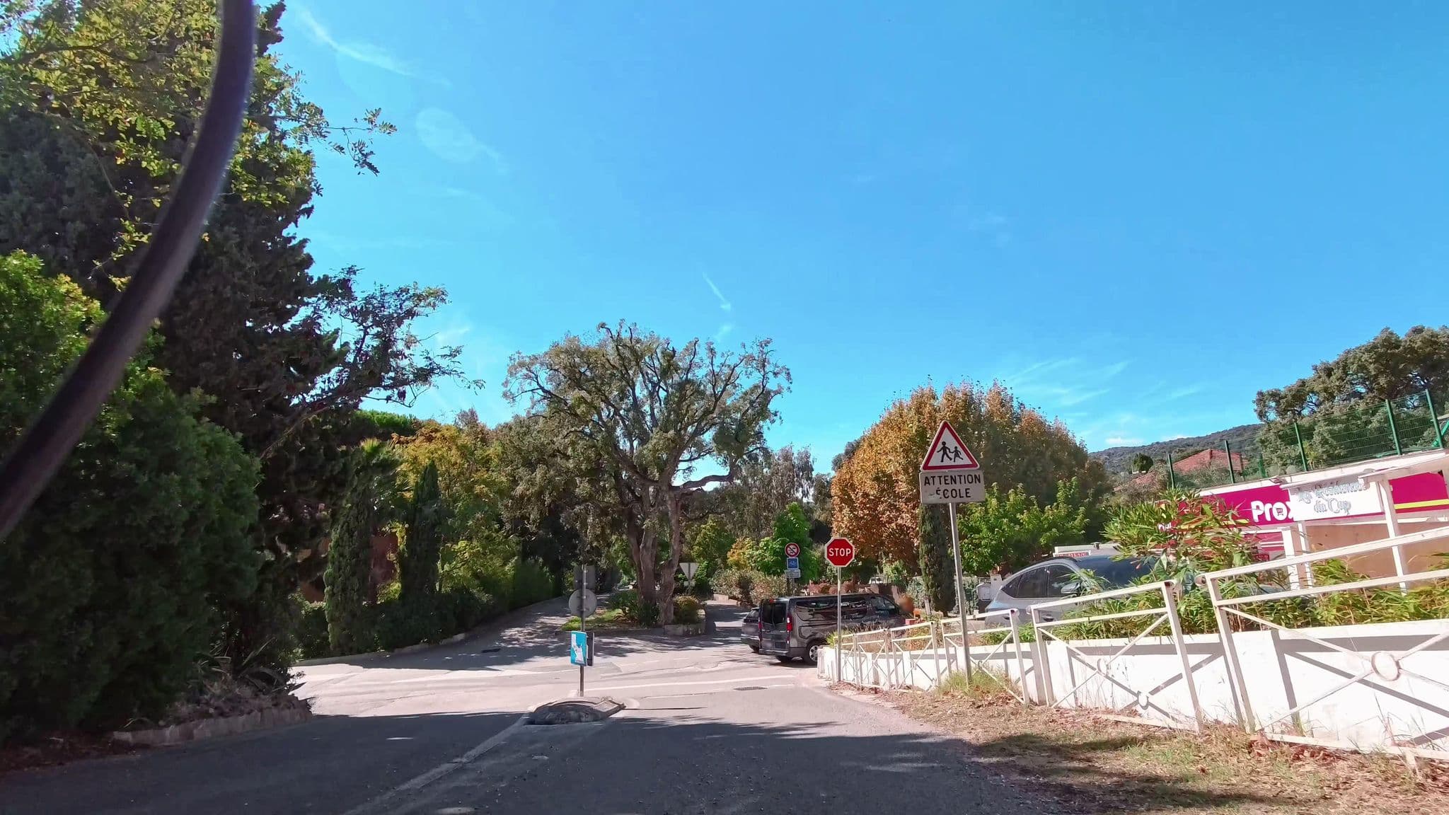 Street view near Cavaliere Studio 4 Pers, Le Lavandou — © voyage-hors-saison (CC BY-SA · Mapillary)