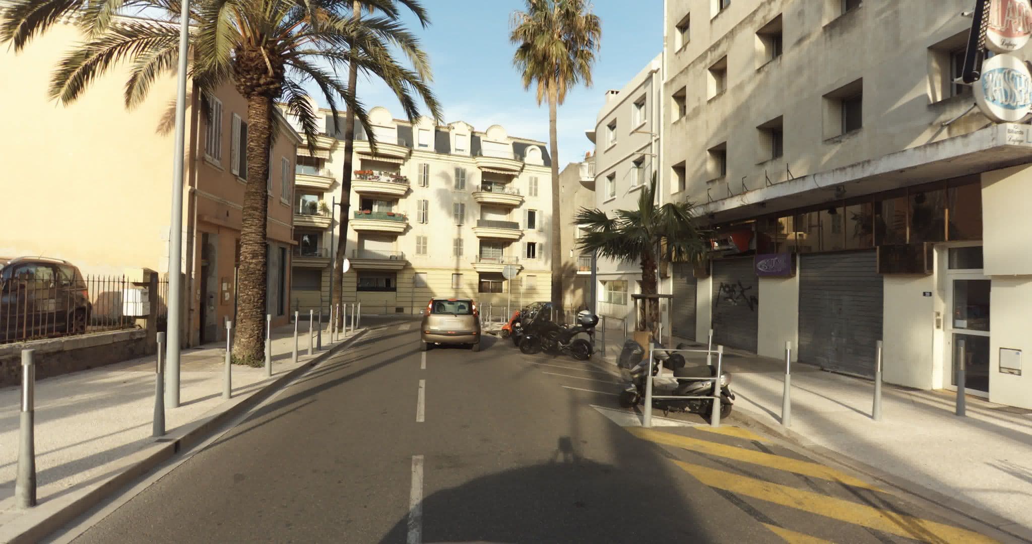 Street view near Hôtel le Paris, Hyères — © sogefi (CC BY-SA · Mapillary)