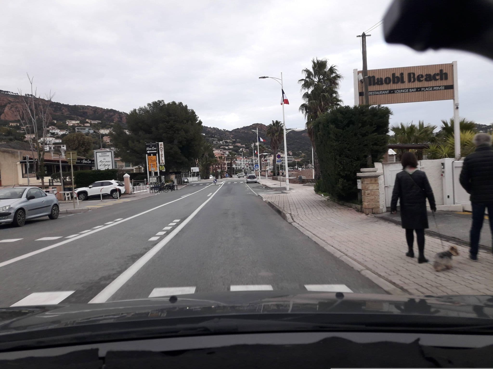 Street view near Hotel Le Lido, Saint-Raphaël — © eric_s (CC BY-SA · Mapillary)