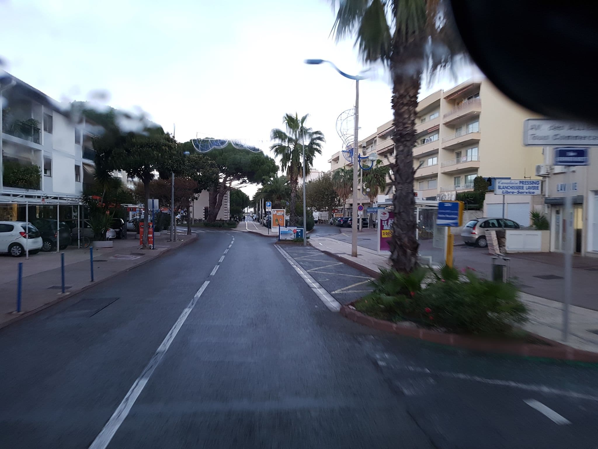 Street view near Selectour - Passion Voyages, Cavalaire-sur-Mer — © bernardvoyageur (CC BY-SA · Mapillary)