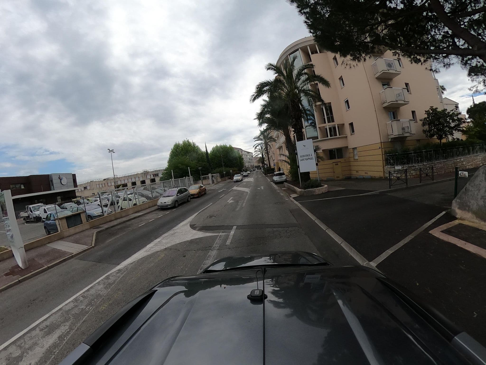 Street view near Les Jardins d'eden, Saint-Raphaël — © eric_s (CC BY-SA · Mapillary)