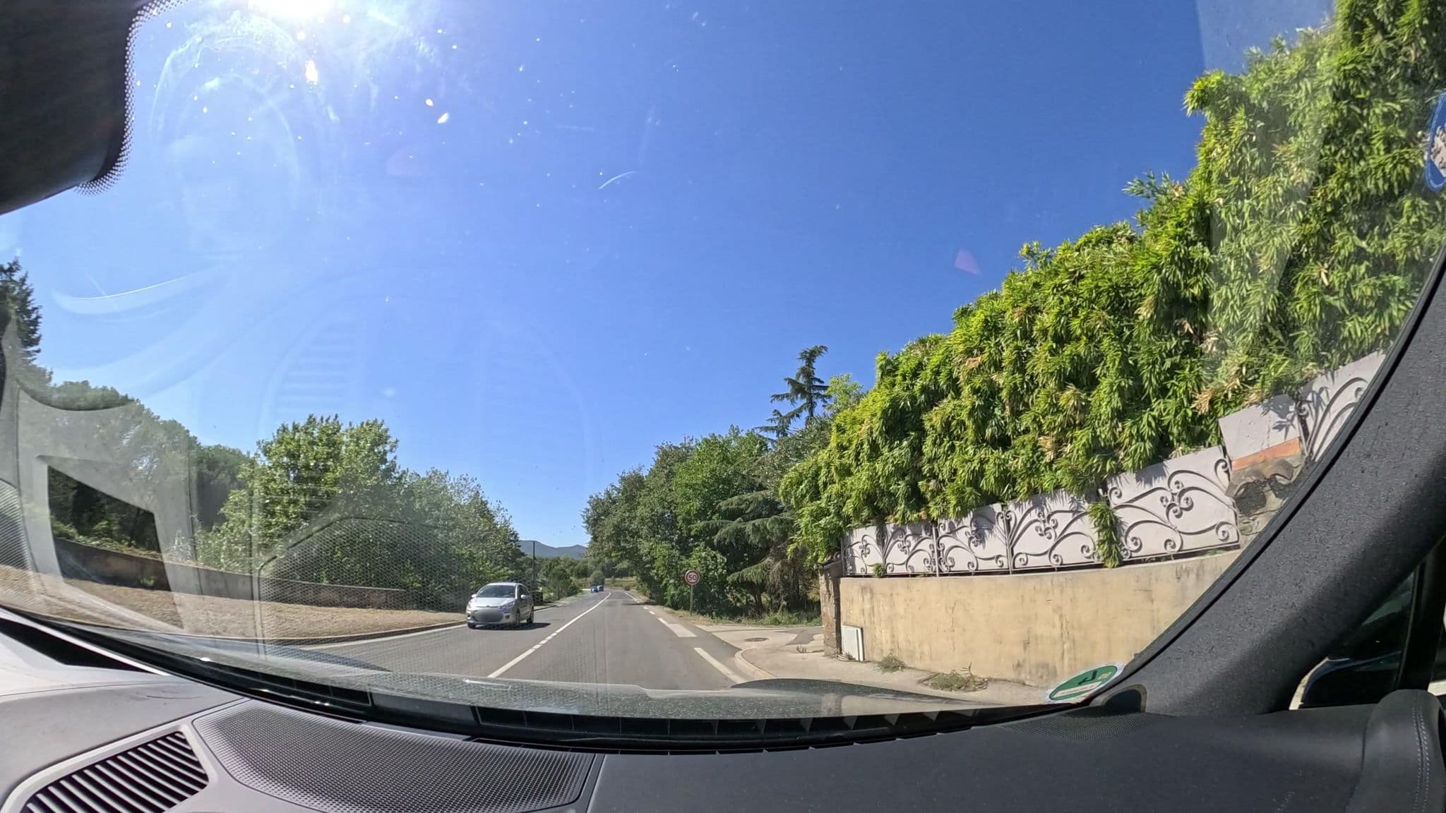 Street view near La Bastide des Vignaux, Grimaud — © pharris0n (CC BY-SA · Mapillary)