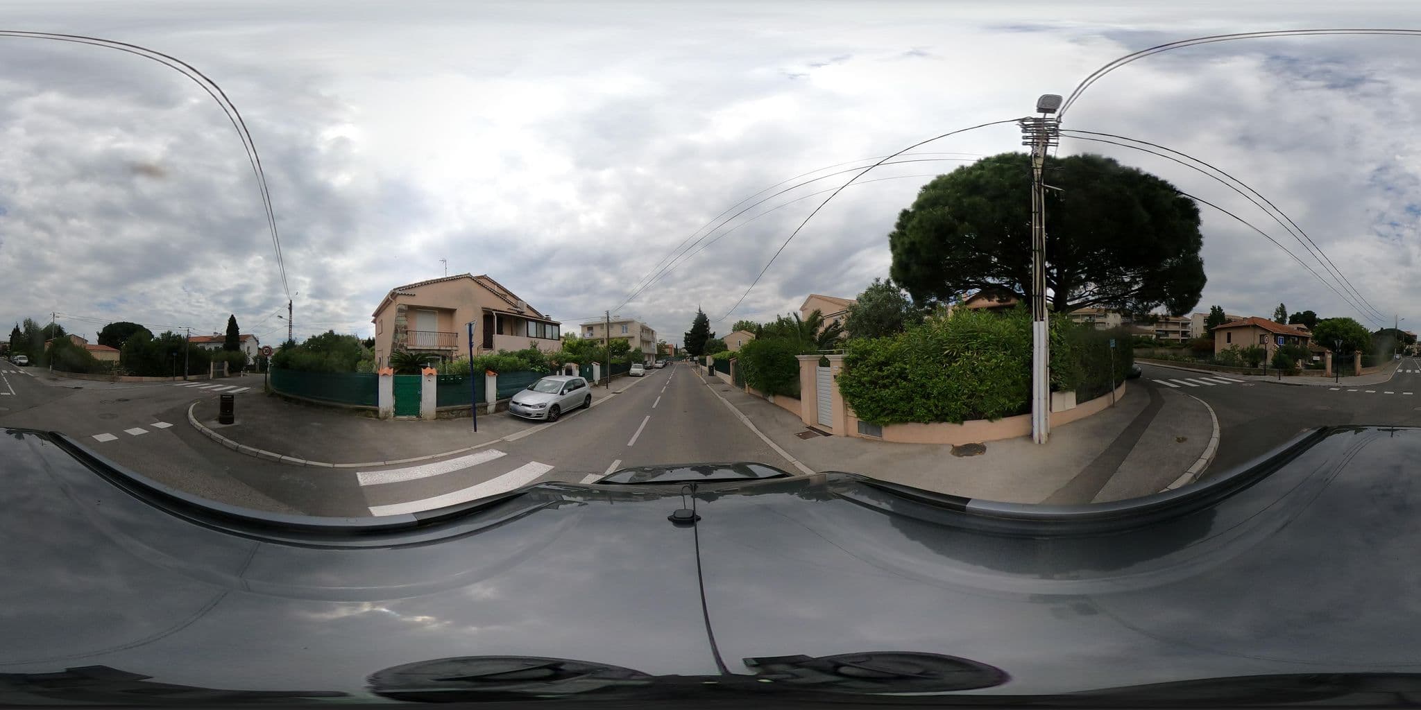 Street view near Les Acanthes Port Frejus, Fréjus — © eric_s (CC BY-SA · Mapillary)