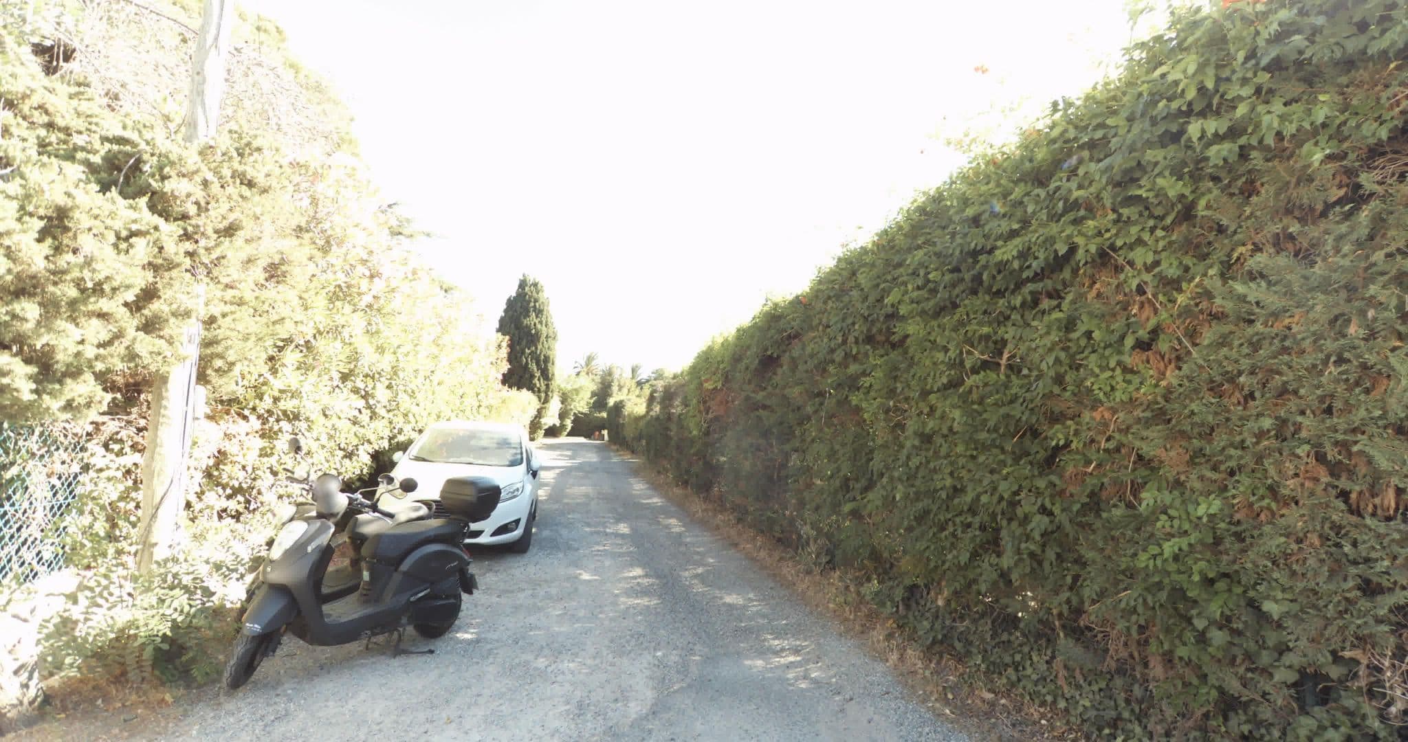Street view near Le Domaine De L'Astragale, Saint-Tropez — © sogefi (CC BY-SA · Mapillary)
