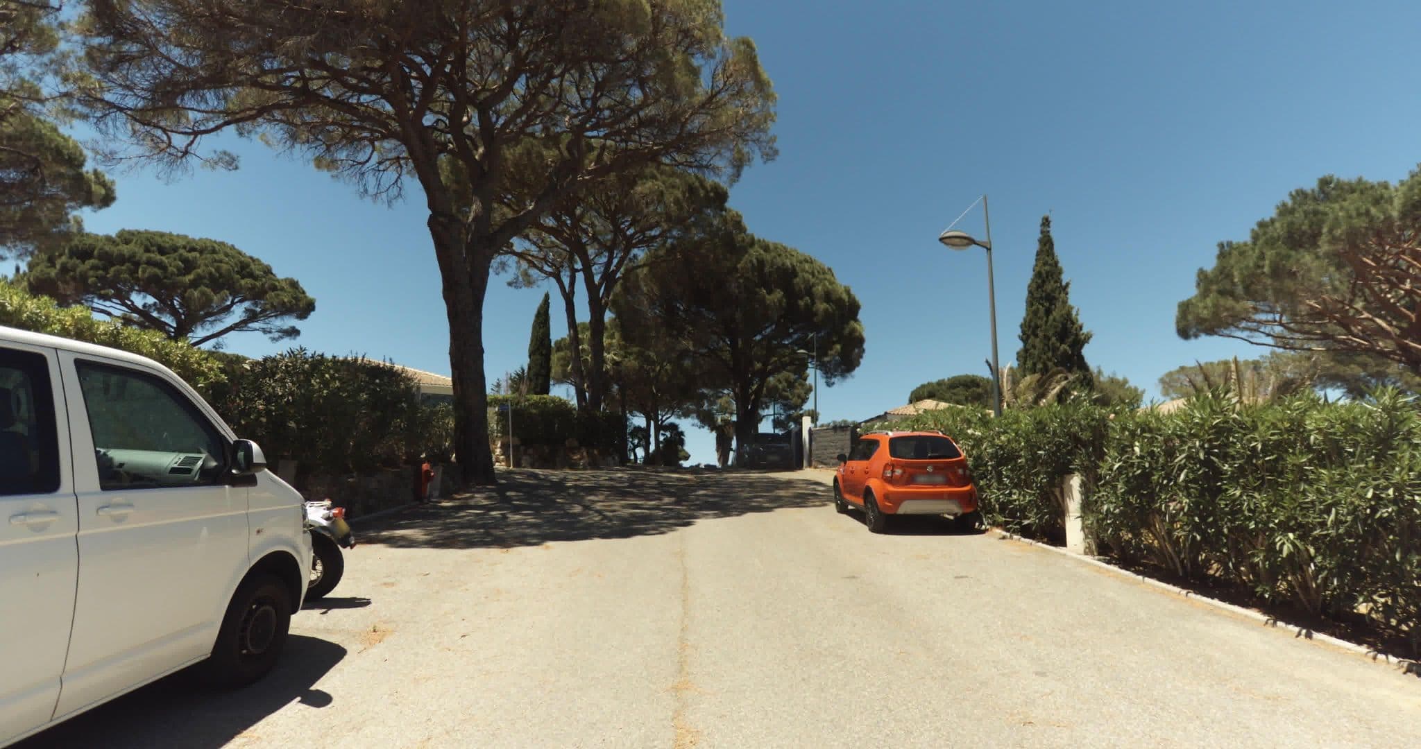Street view near Saint tropez -parc oasis, Gassin — © sogefi (CC BY-SA · Mapillary)